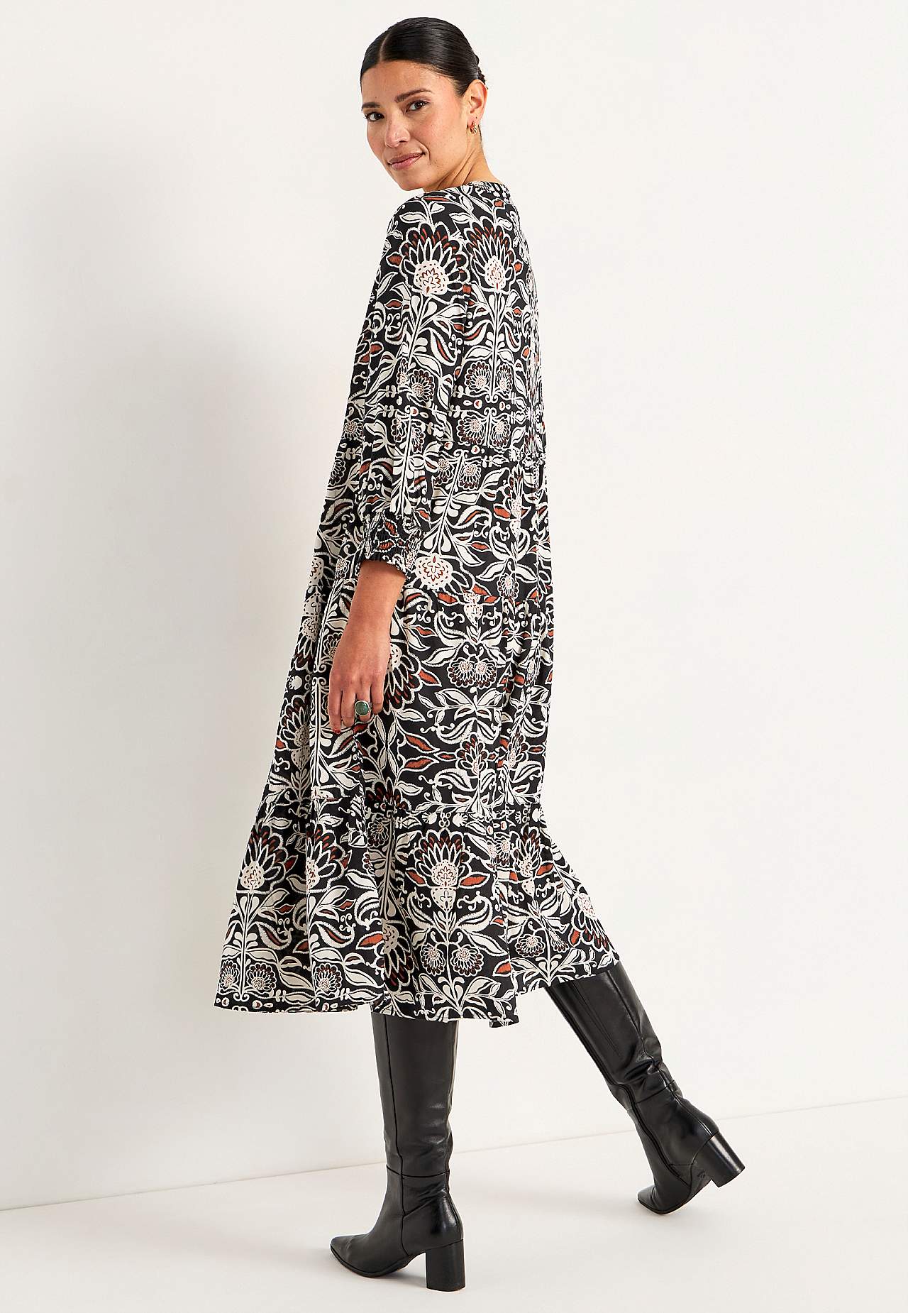 Dress with flounces