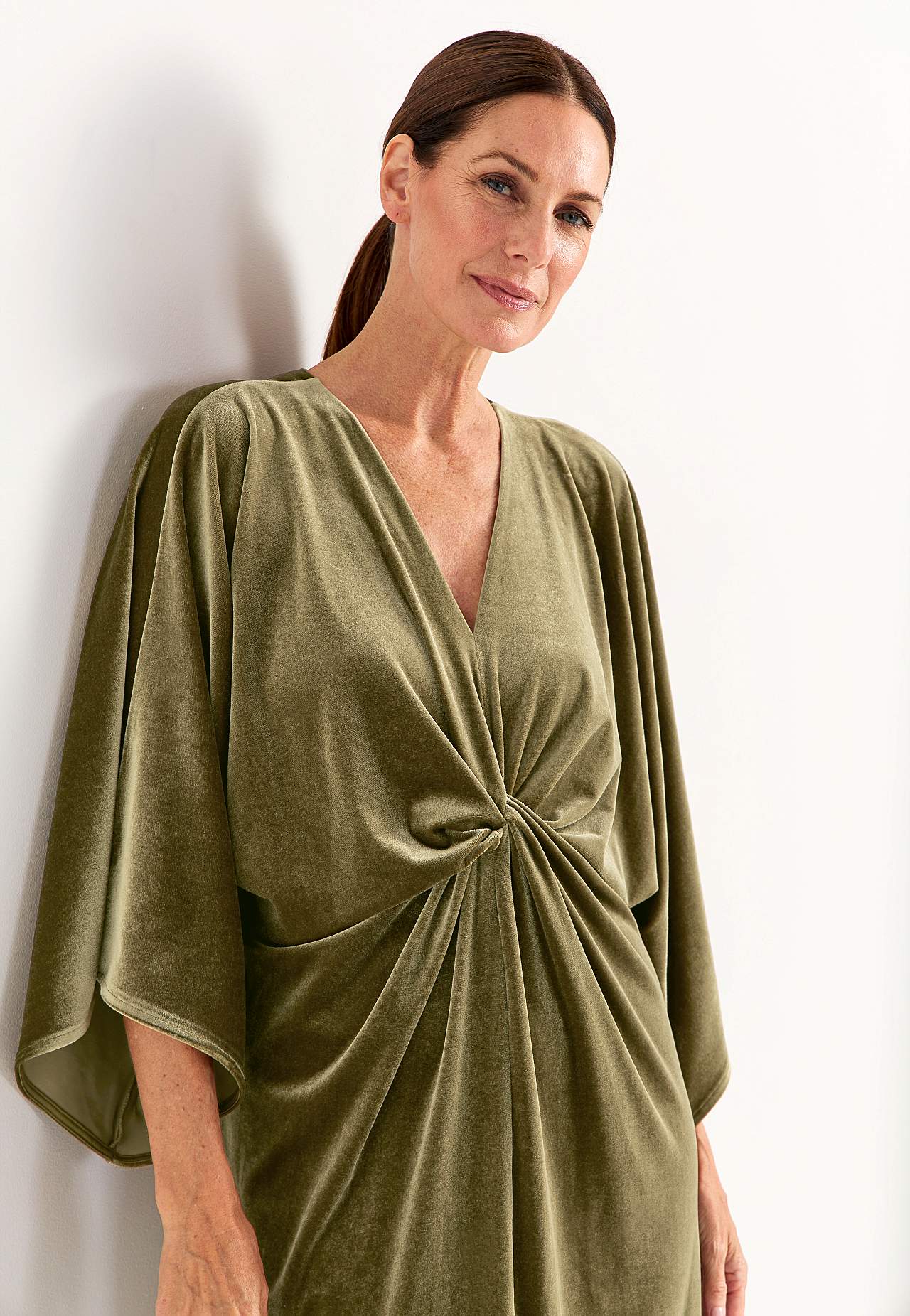 Elegant kaftan dress in velour