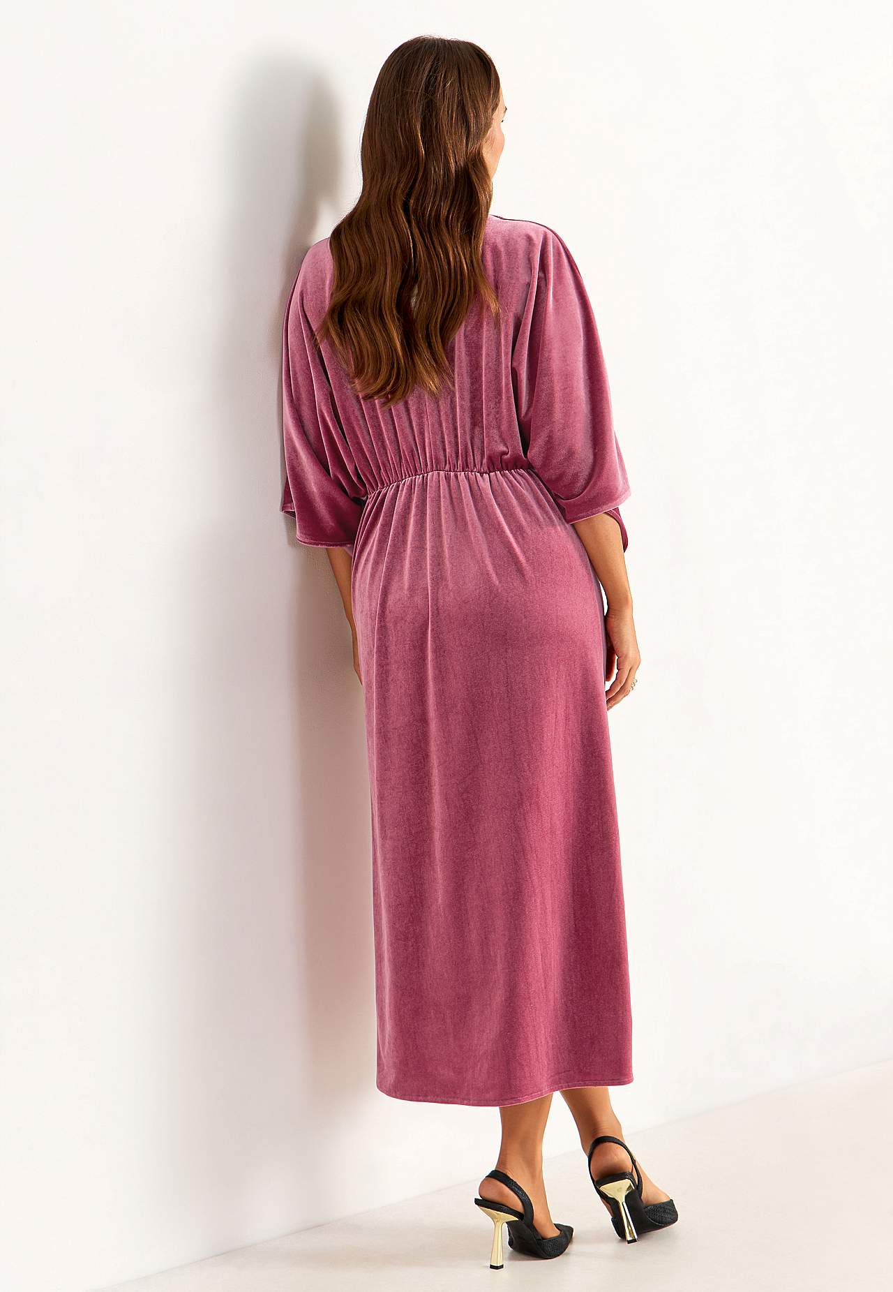Elegant kaftan dress in velour