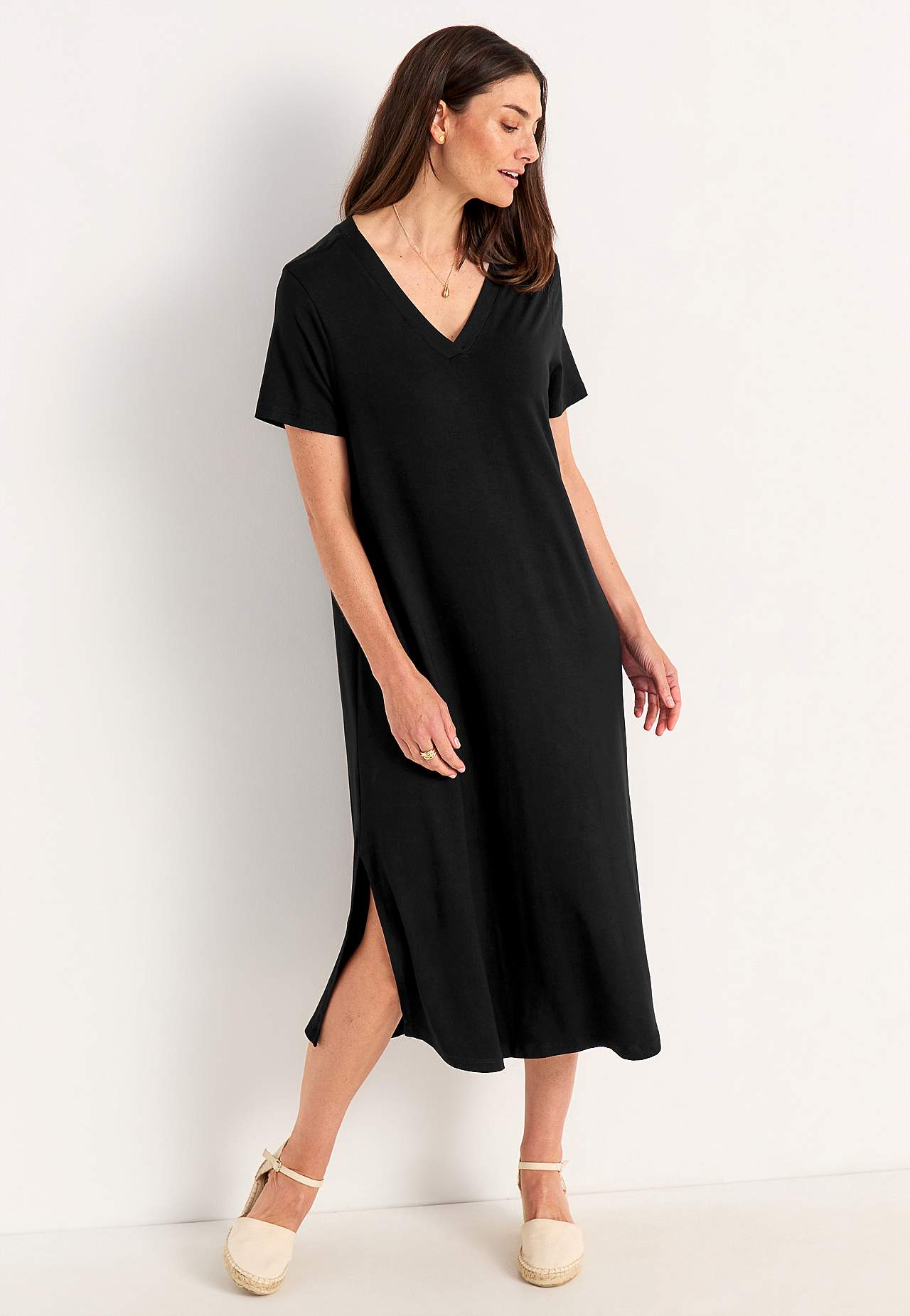 V-neck jersey dress