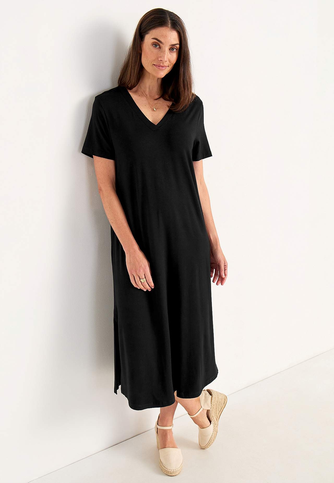 V-neck jersey dress