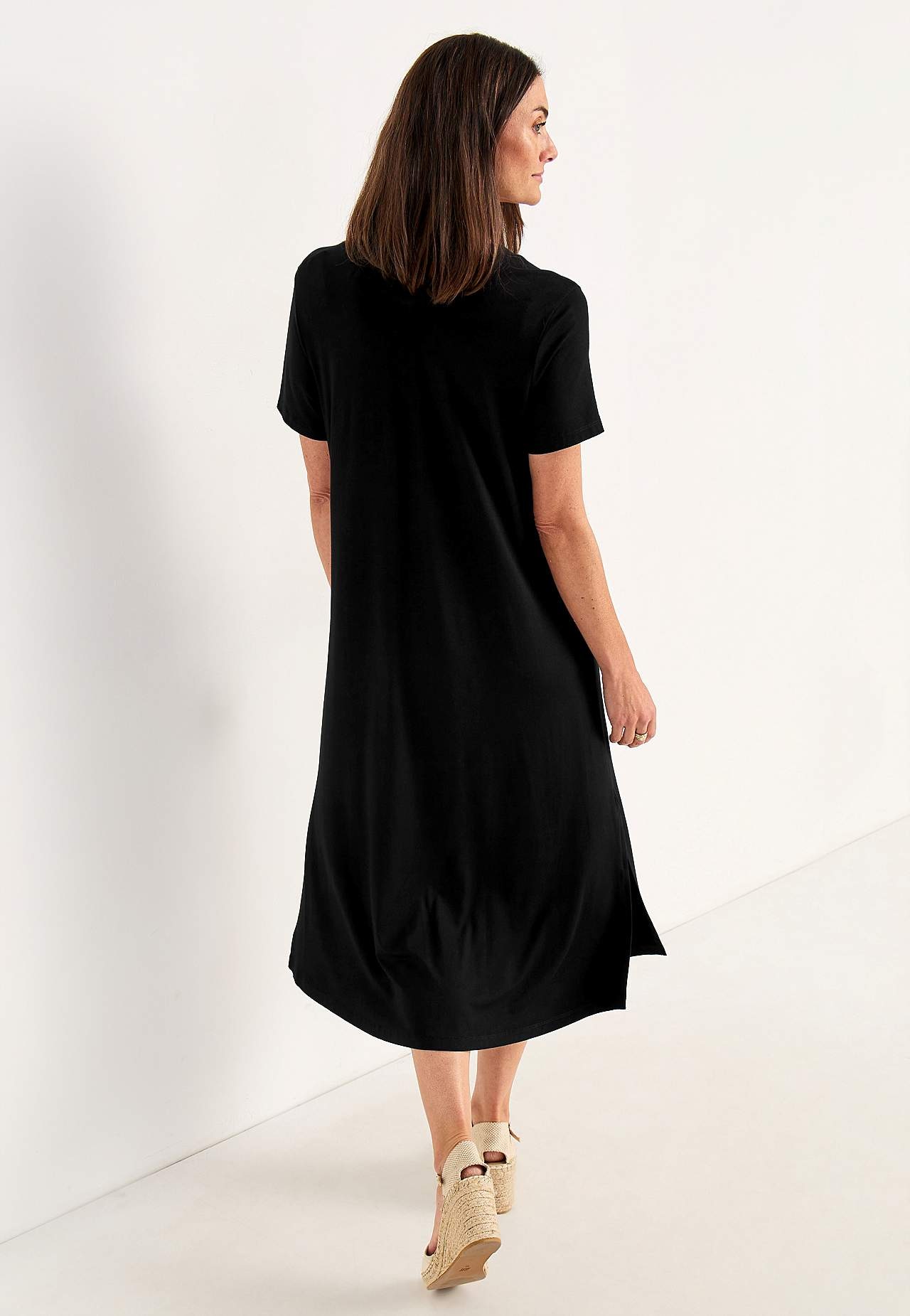 V-neck jersey dress