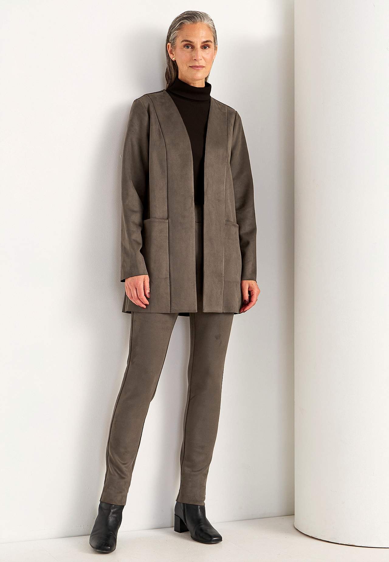 Tricot jacket with suede look