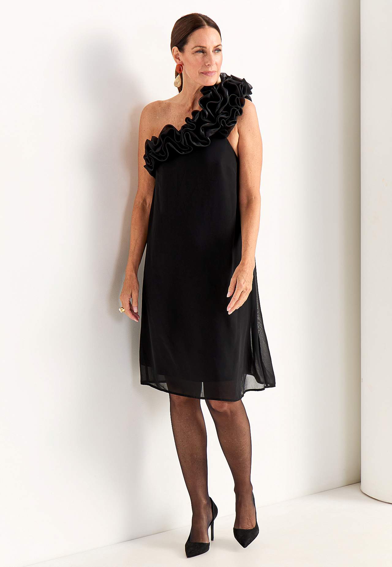 Asymmetrical cocktail dress with ruffle