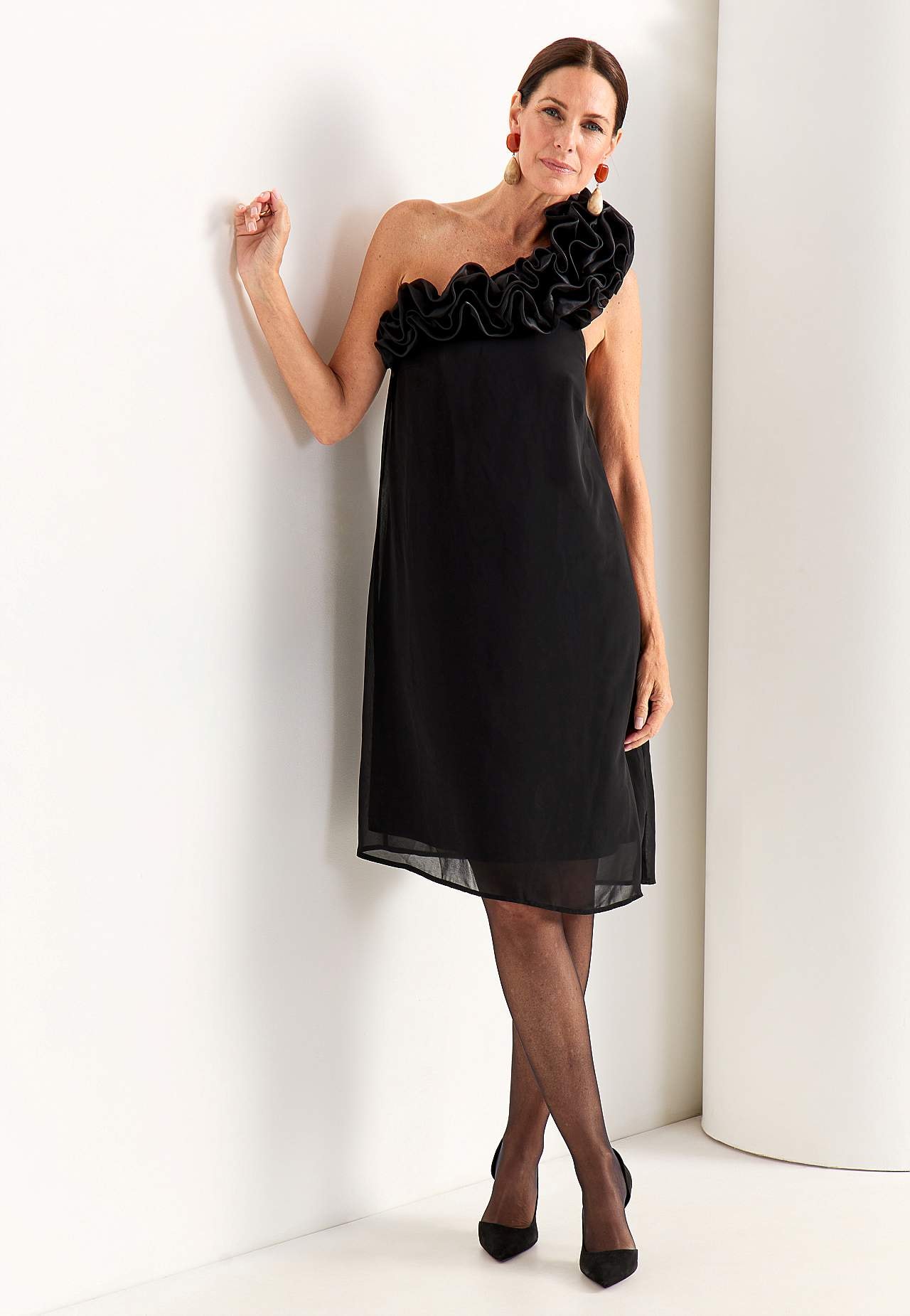 Asymmetrical cocktail dress with ruffle