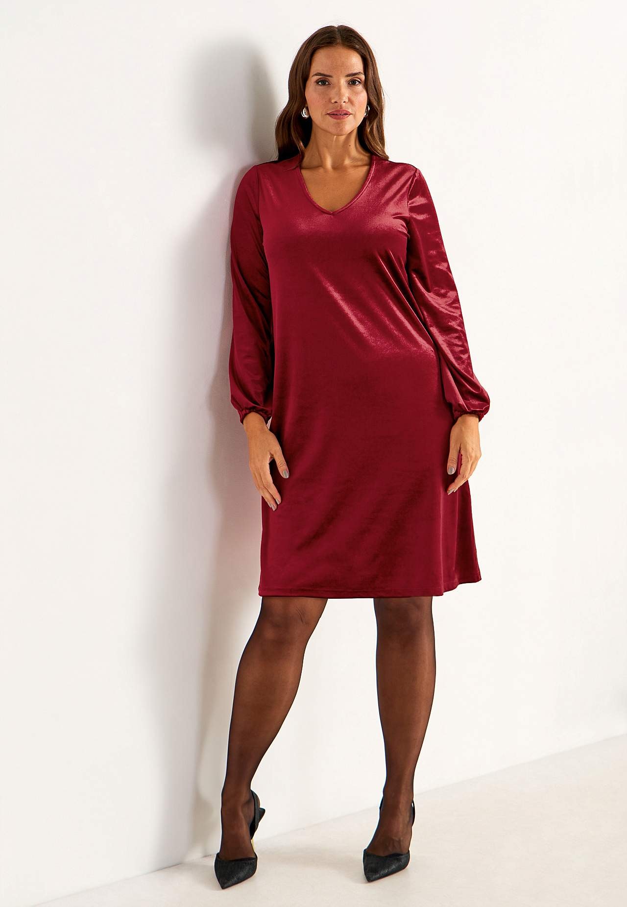 V-neck velvet dress