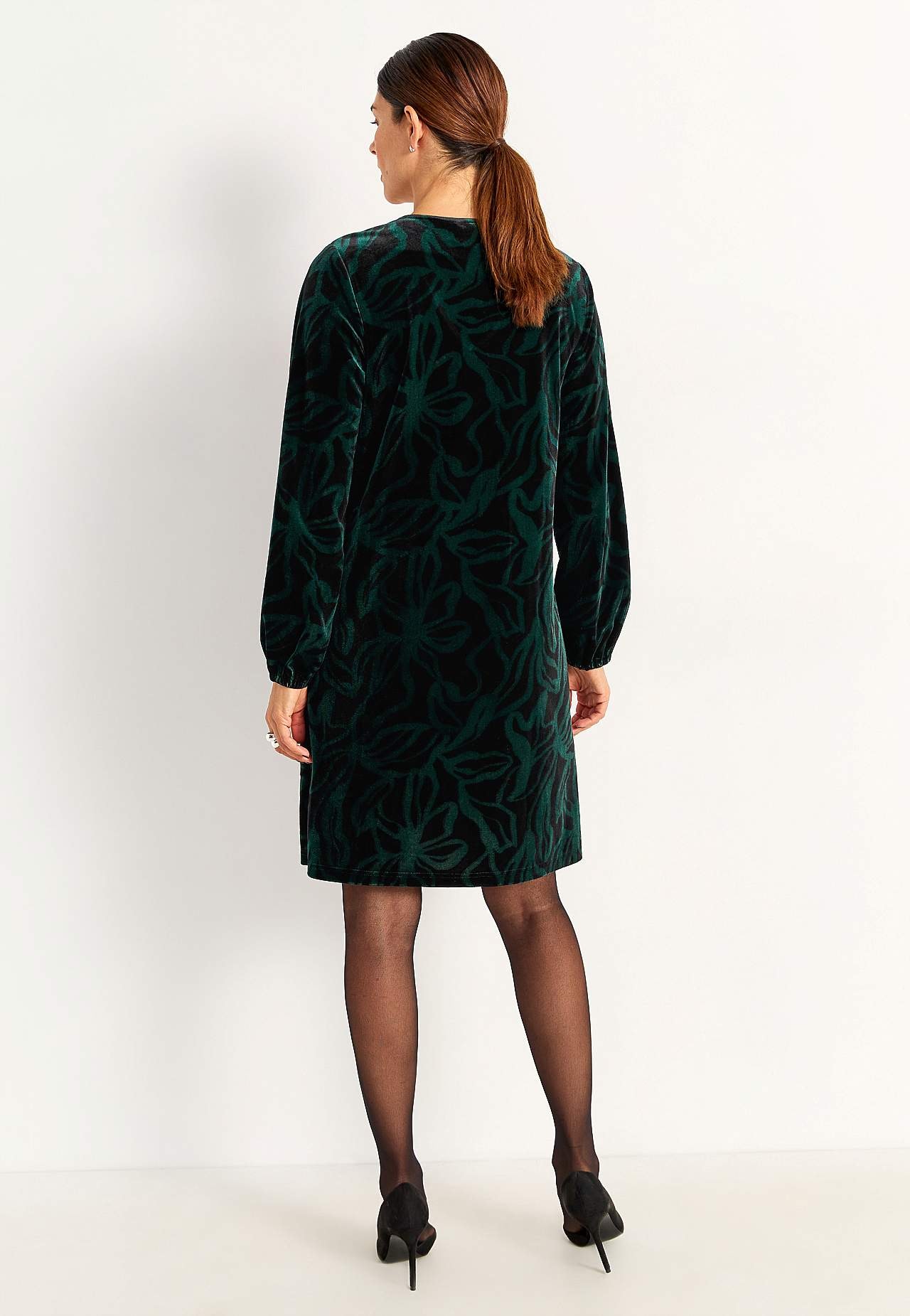 V-neck velvet dress