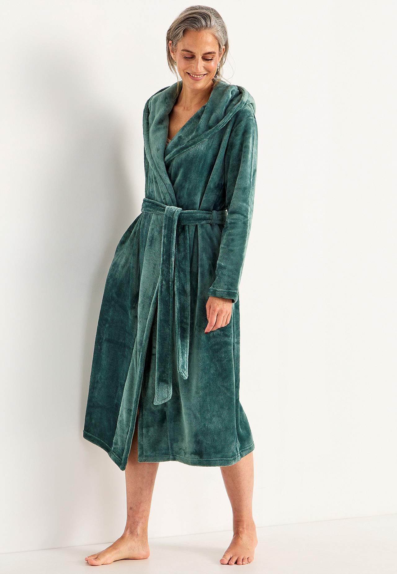 Dressing gown in fleece with hood