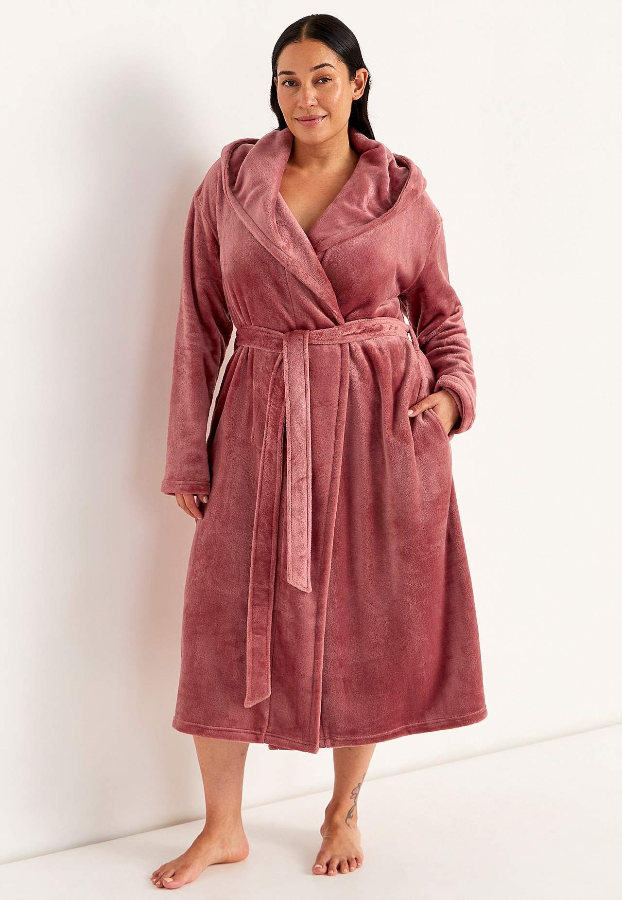 Dressing gown in fleece with hood