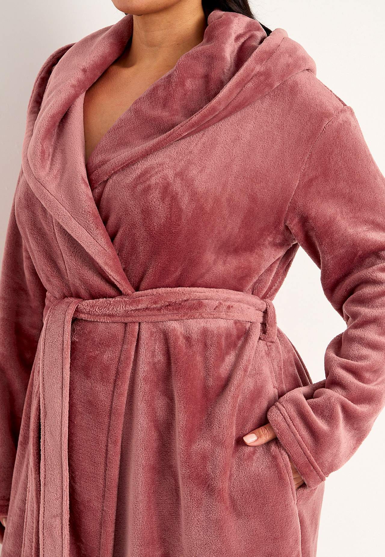 Dressing gown in fleece with hood