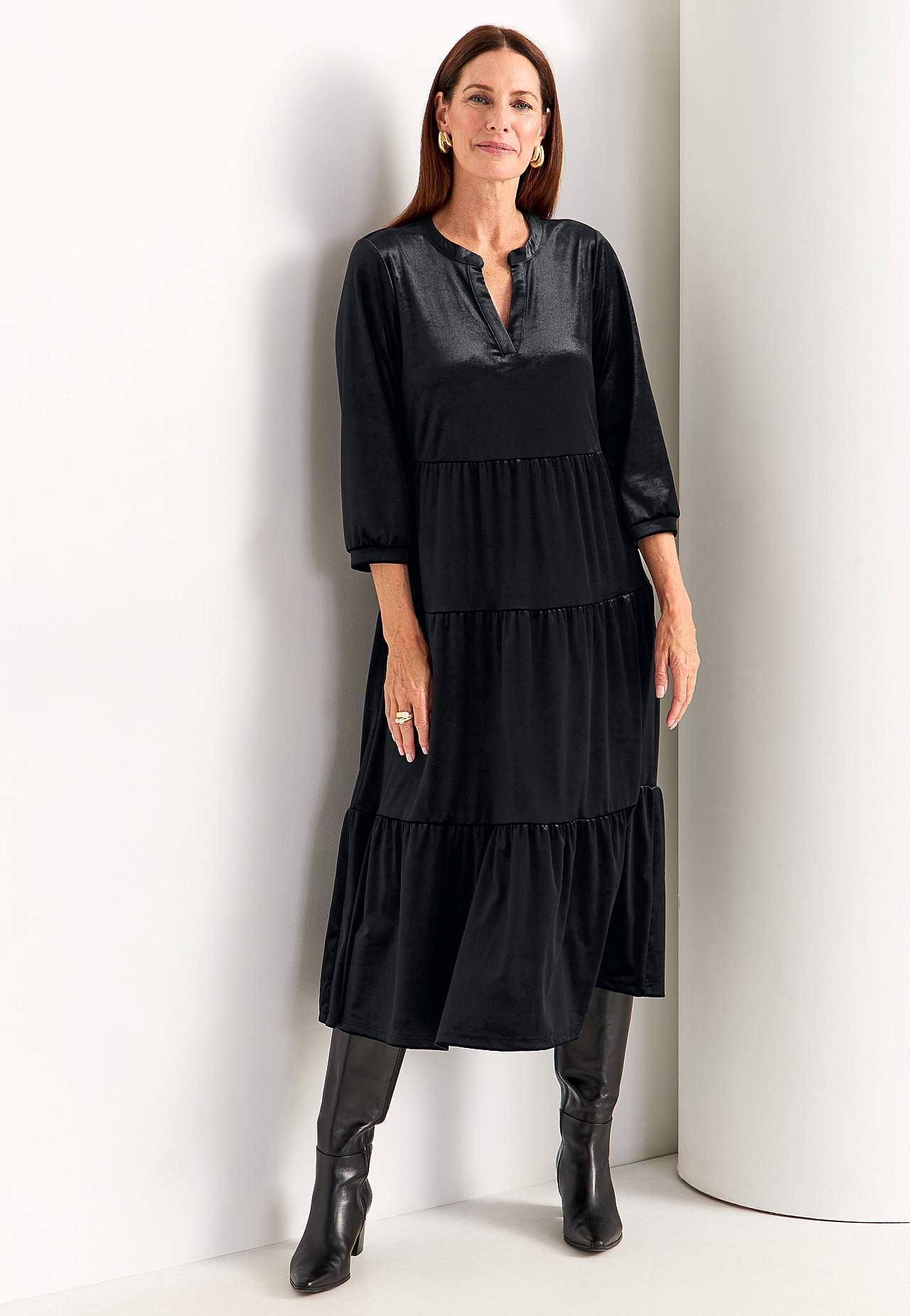 Velvet dress with frill