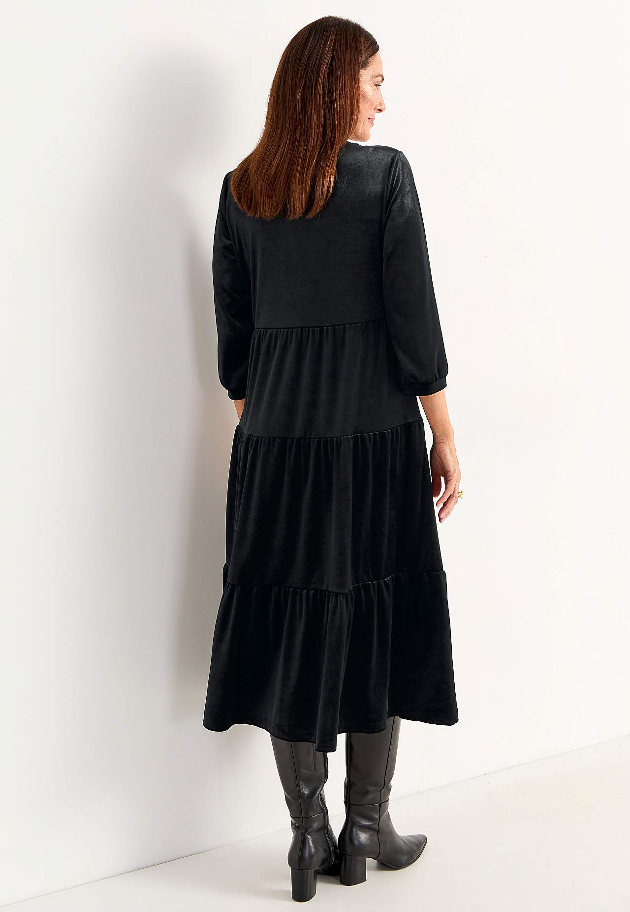 Velvet dress with frill