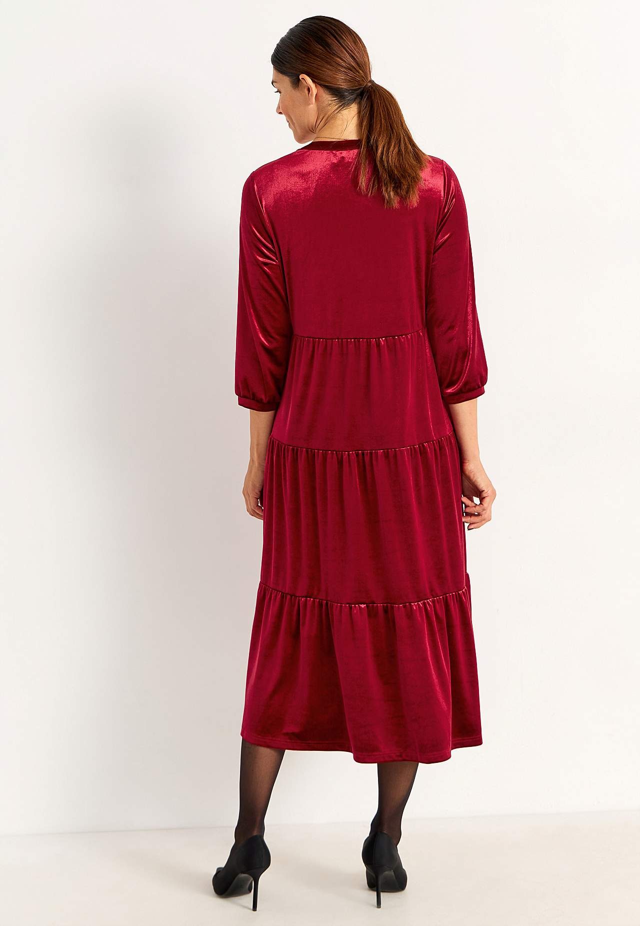 Velvet dress with frill