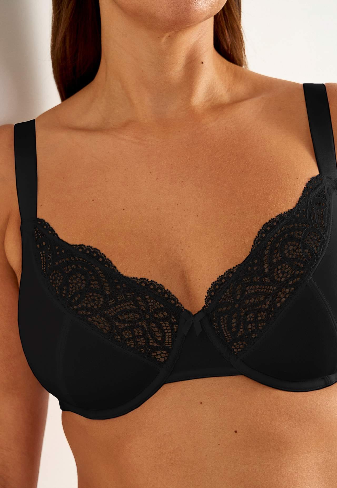 Underwired lace bra