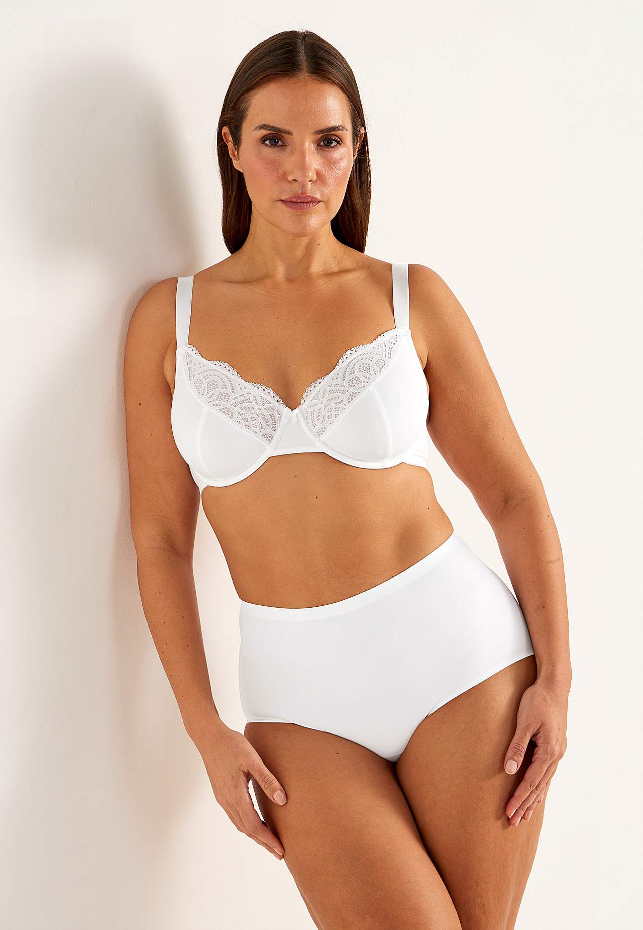 Underwired lace bra