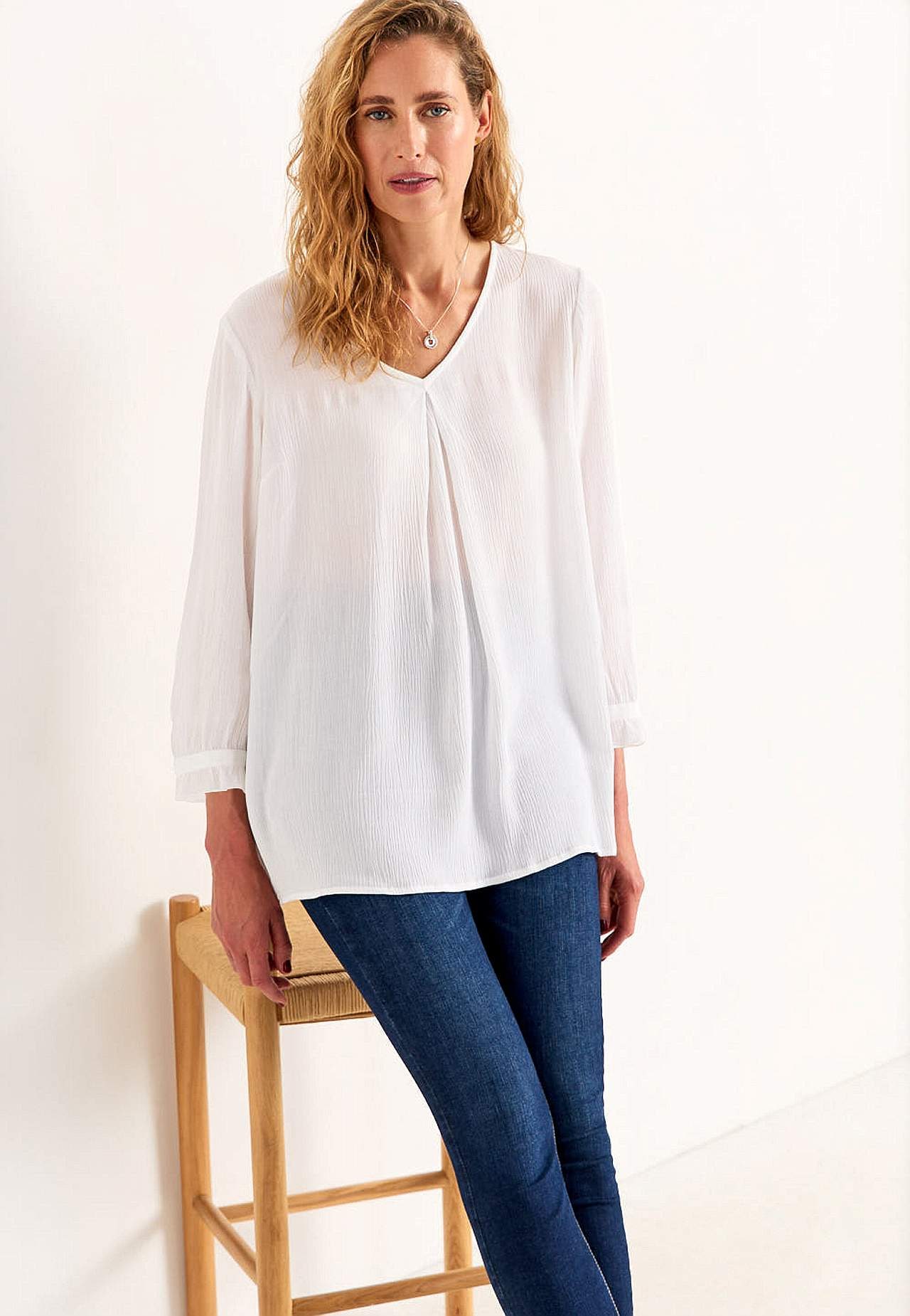 Tunic with crêpe quality