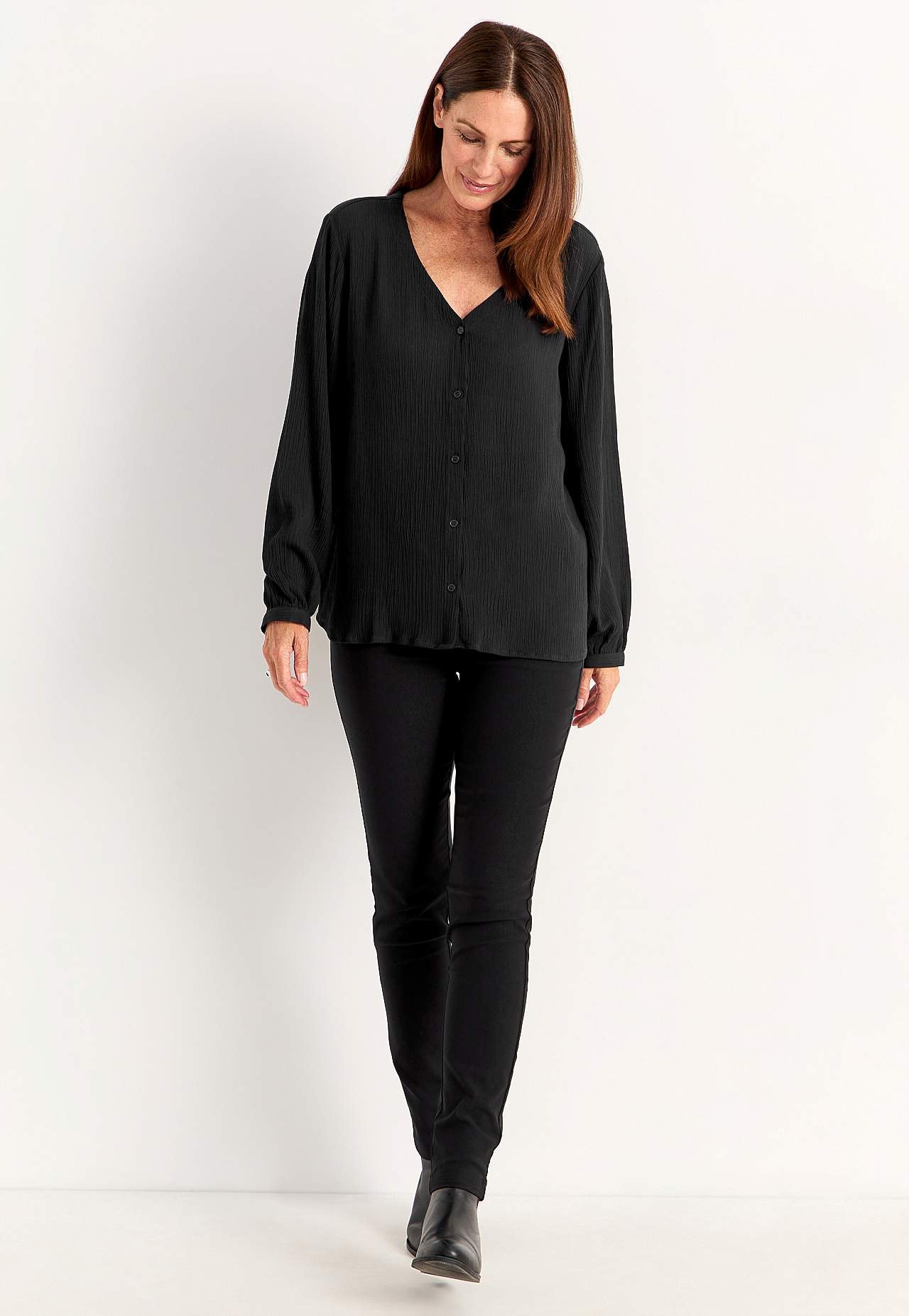 Blouse with crêpe quality