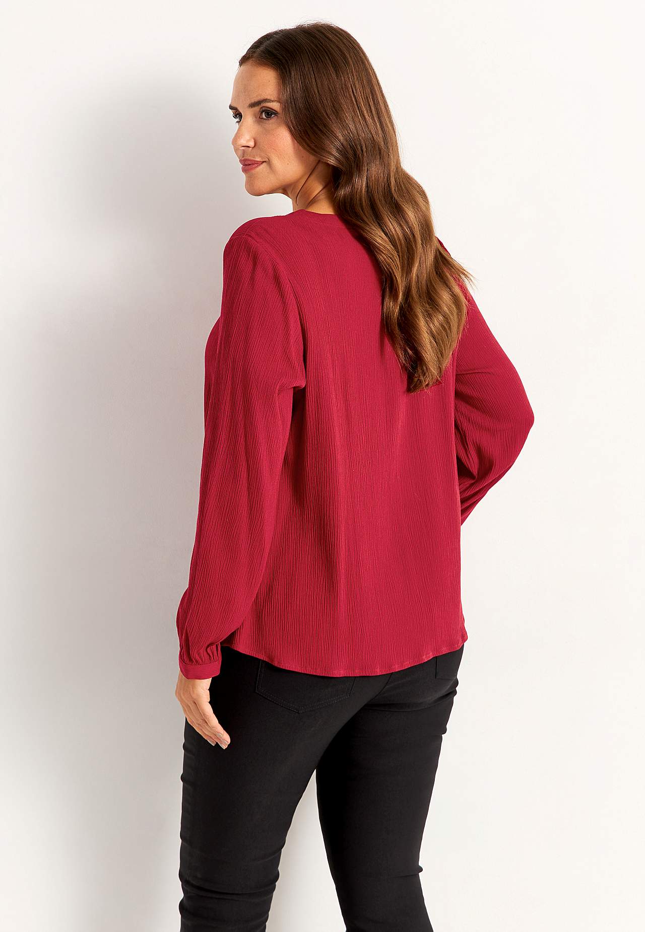 Blouse with crêpe quality