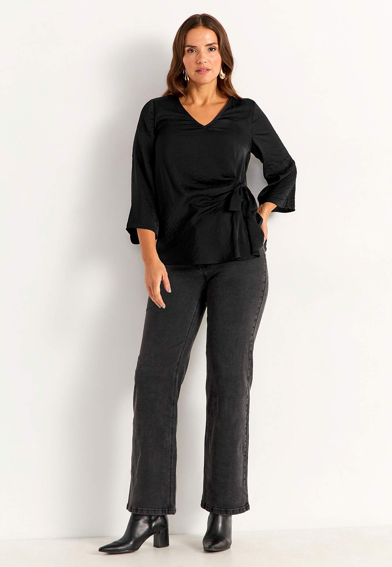 Blouse with tie band
