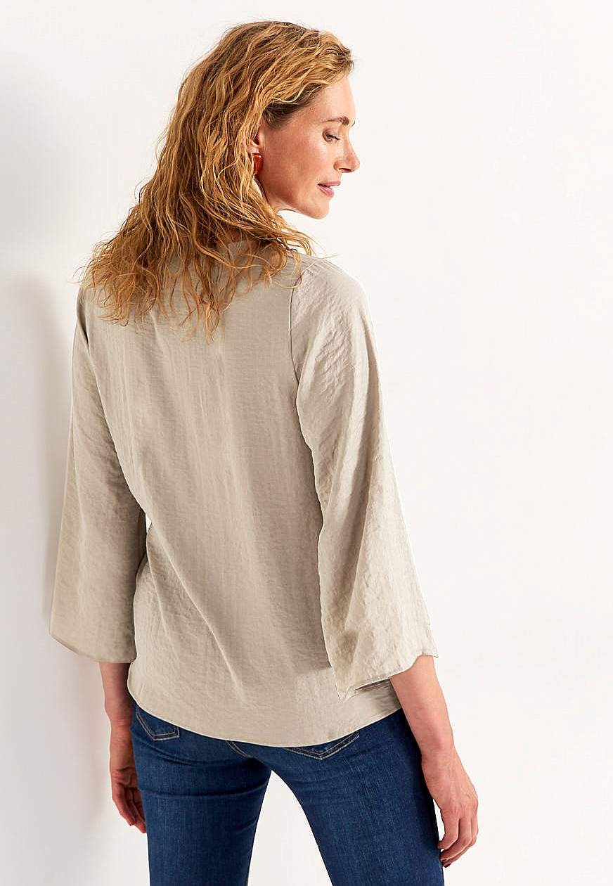 Blouse with tie band