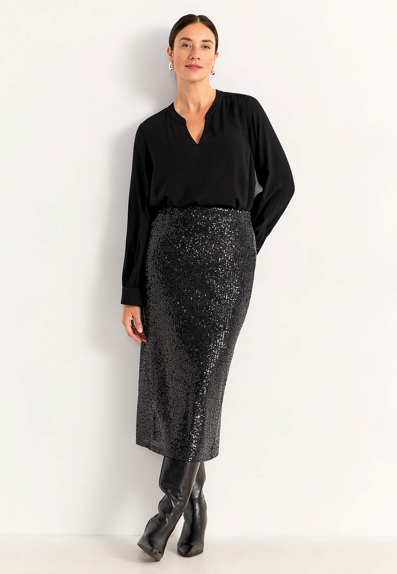 Luxurious sequin skirt