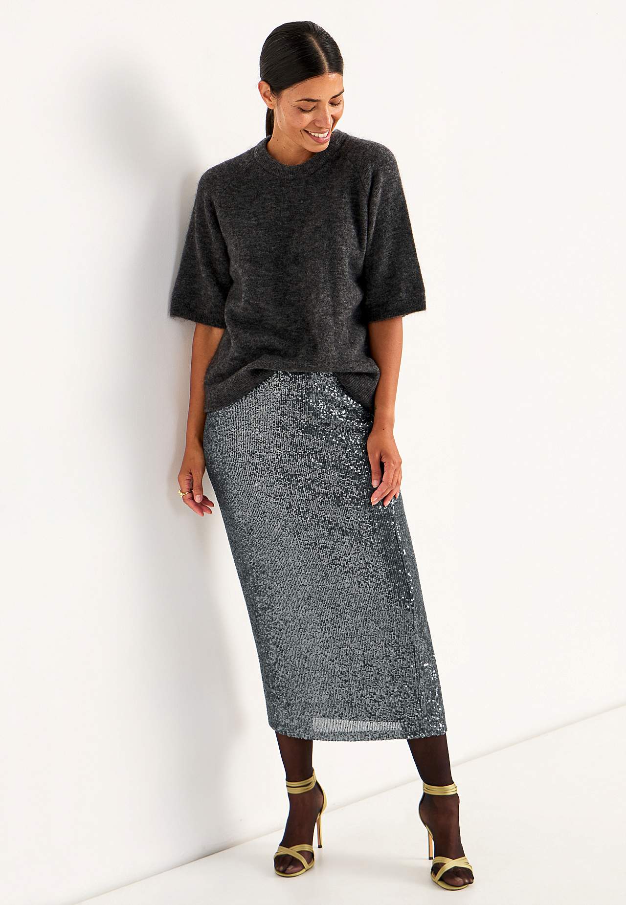 Luxurious sequin skirt