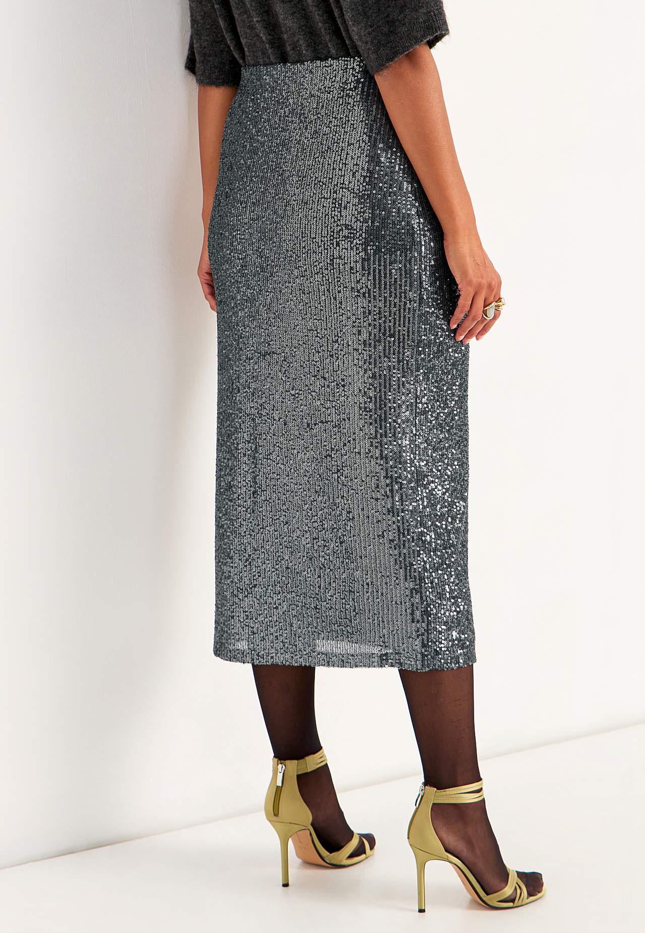 Luxurious sequin skirt