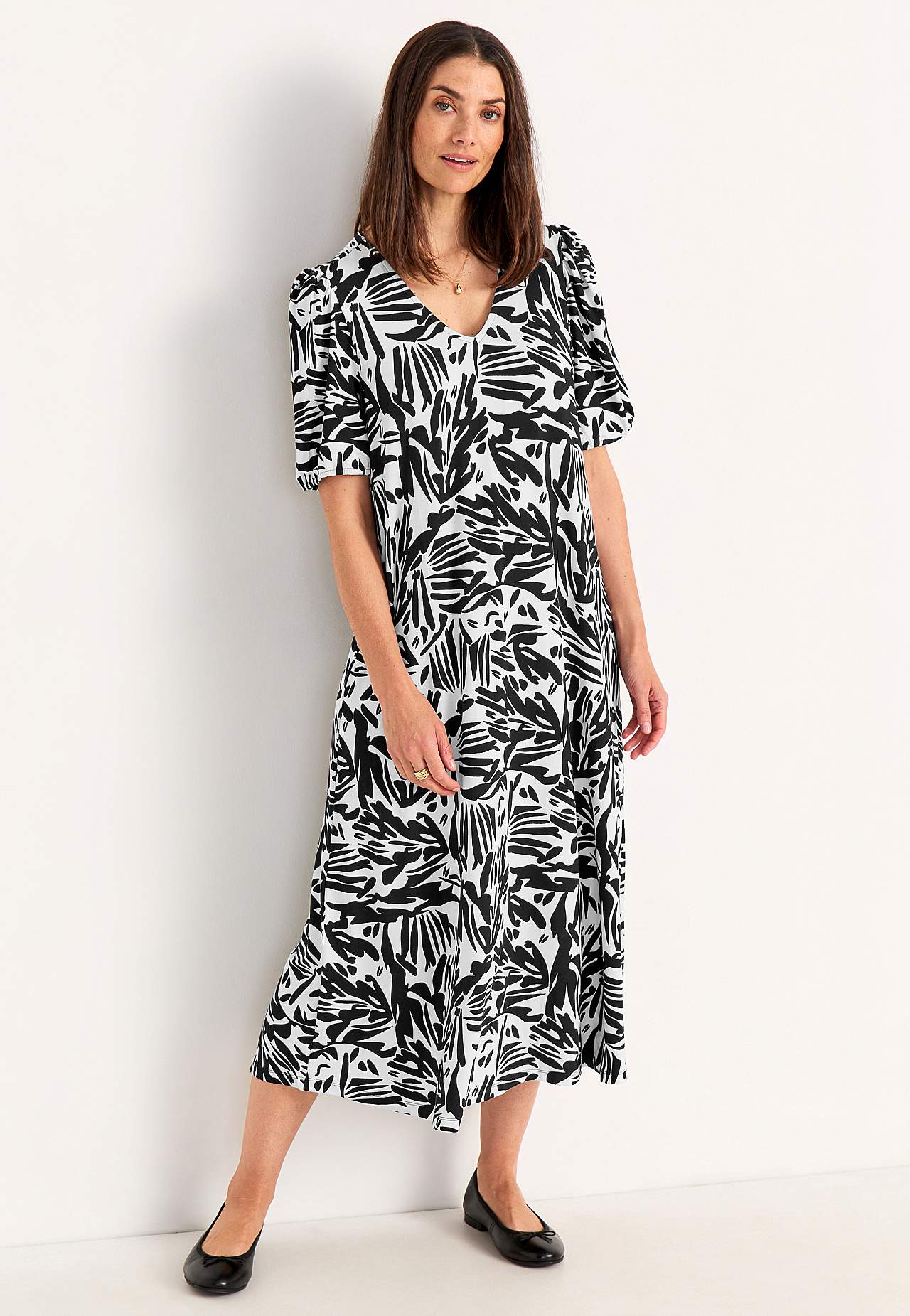 Jersey dress with puff sleeves