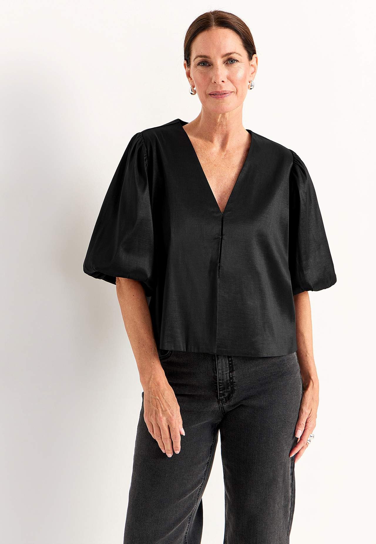 Inner jacket with voluminous sleeves
