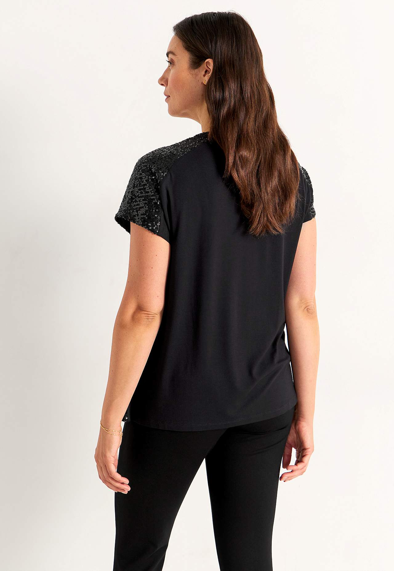 Luxurious sequin top