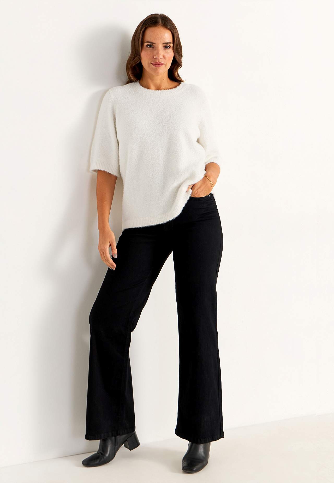 Short-sleeved knit jumper