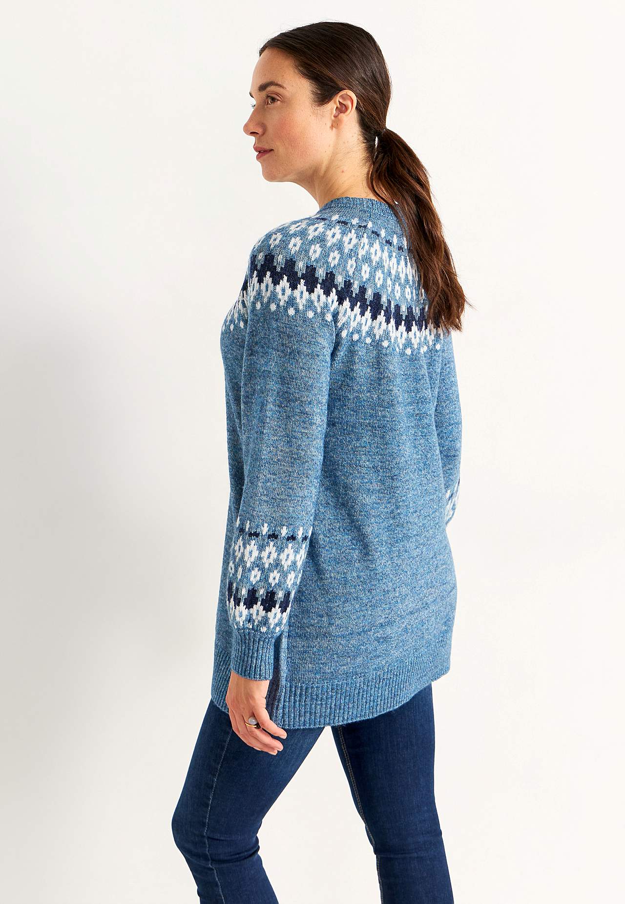 Knitted, jacquard patterned sweater