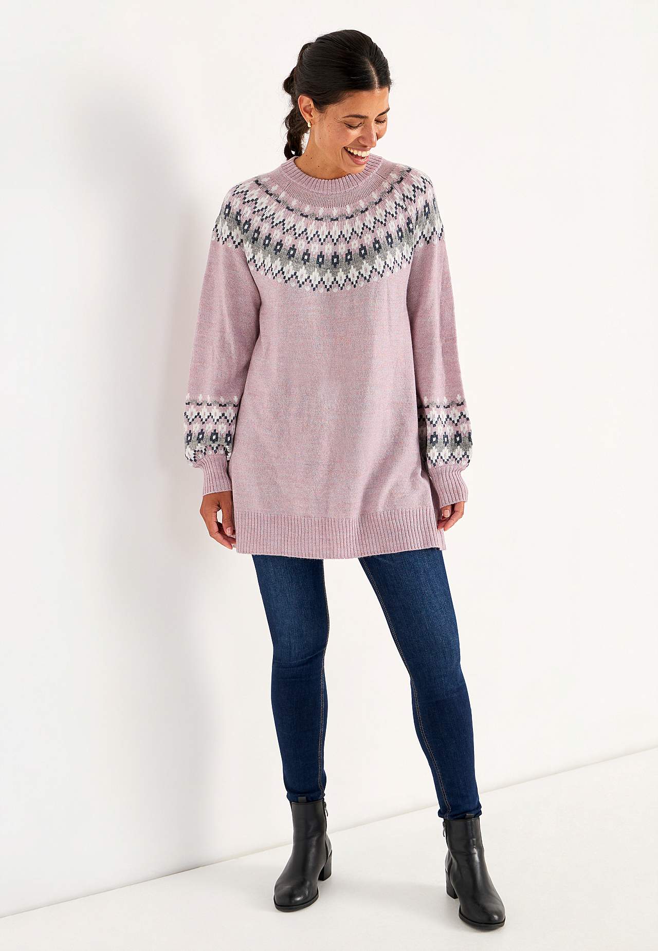 Knitted, jacquard patterned sweater