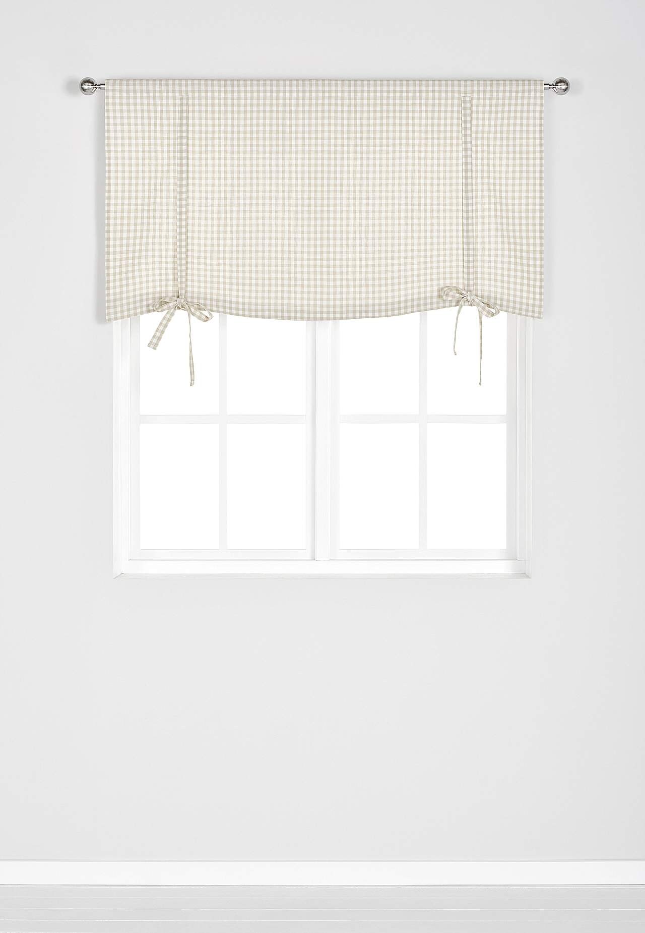 Woven, checked roman blind
