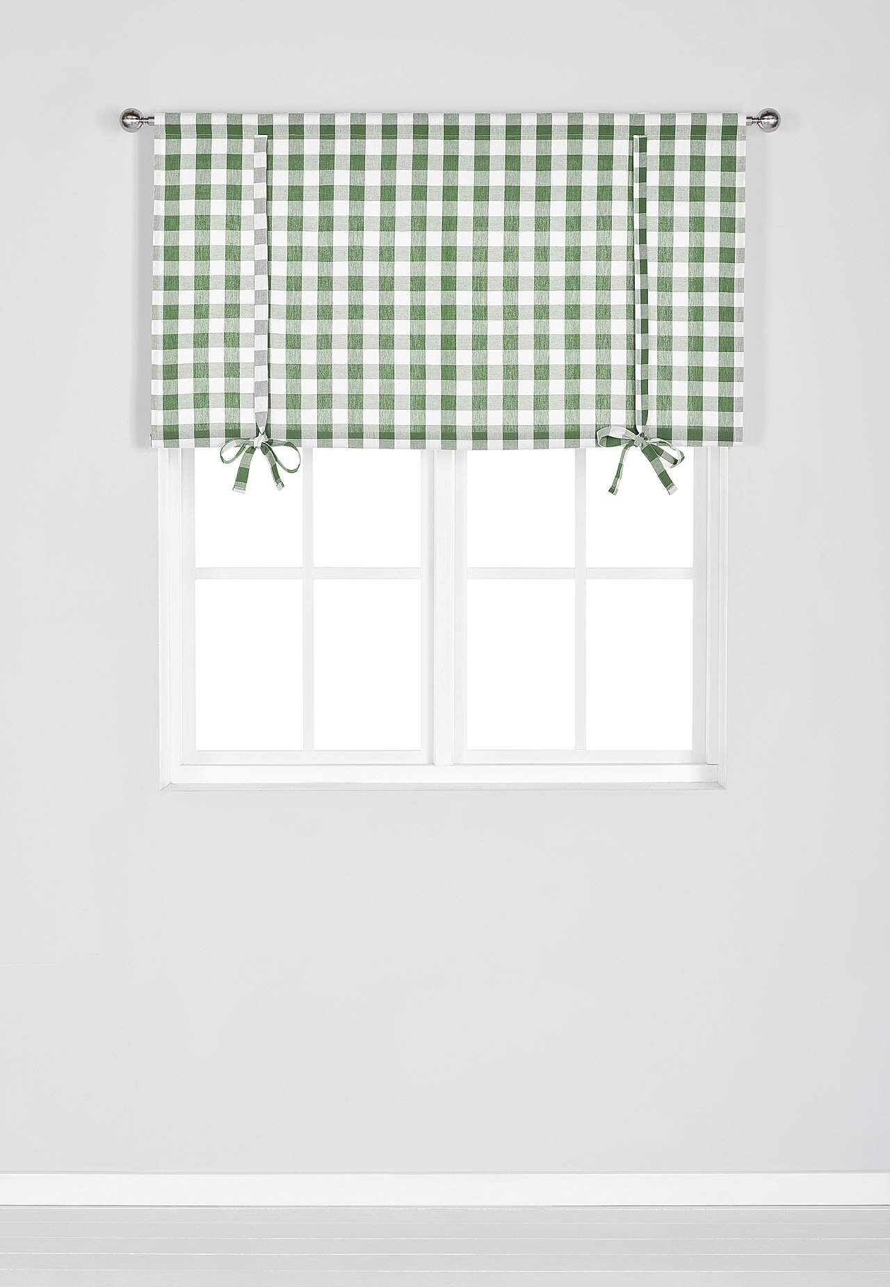 Woven, checked roman blind