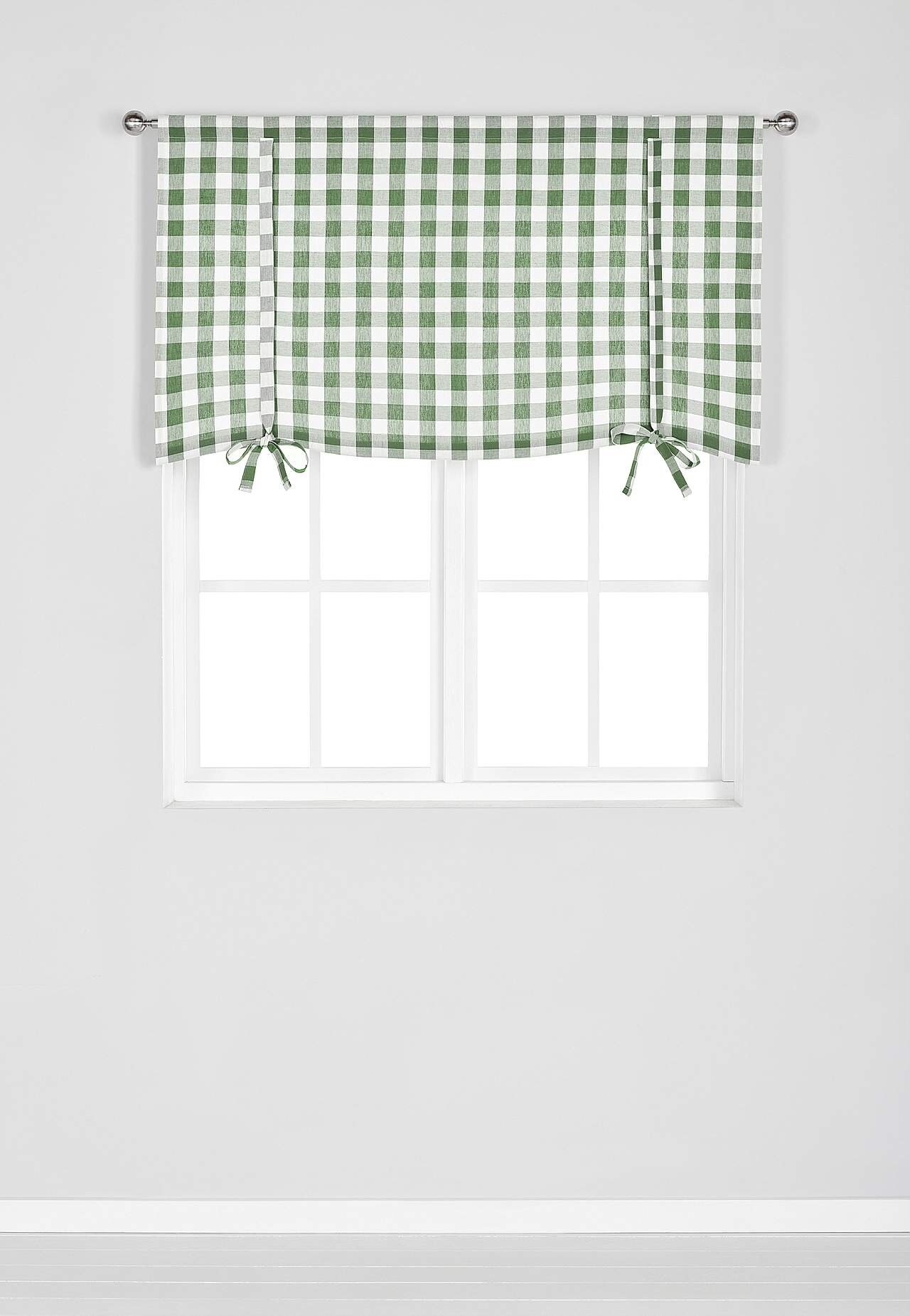Woven, checked roman blind