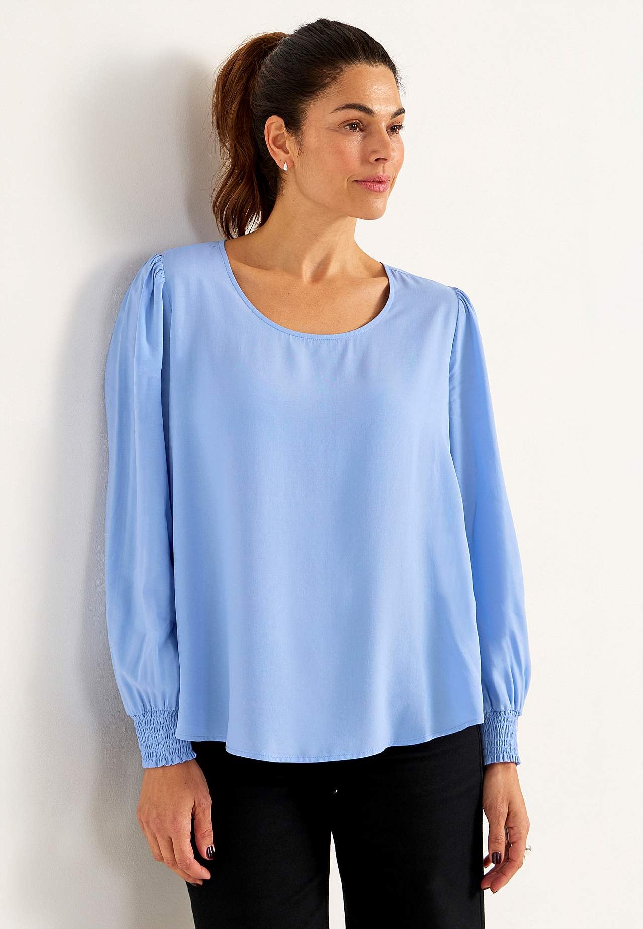 Blouse with smocking at the cuffs