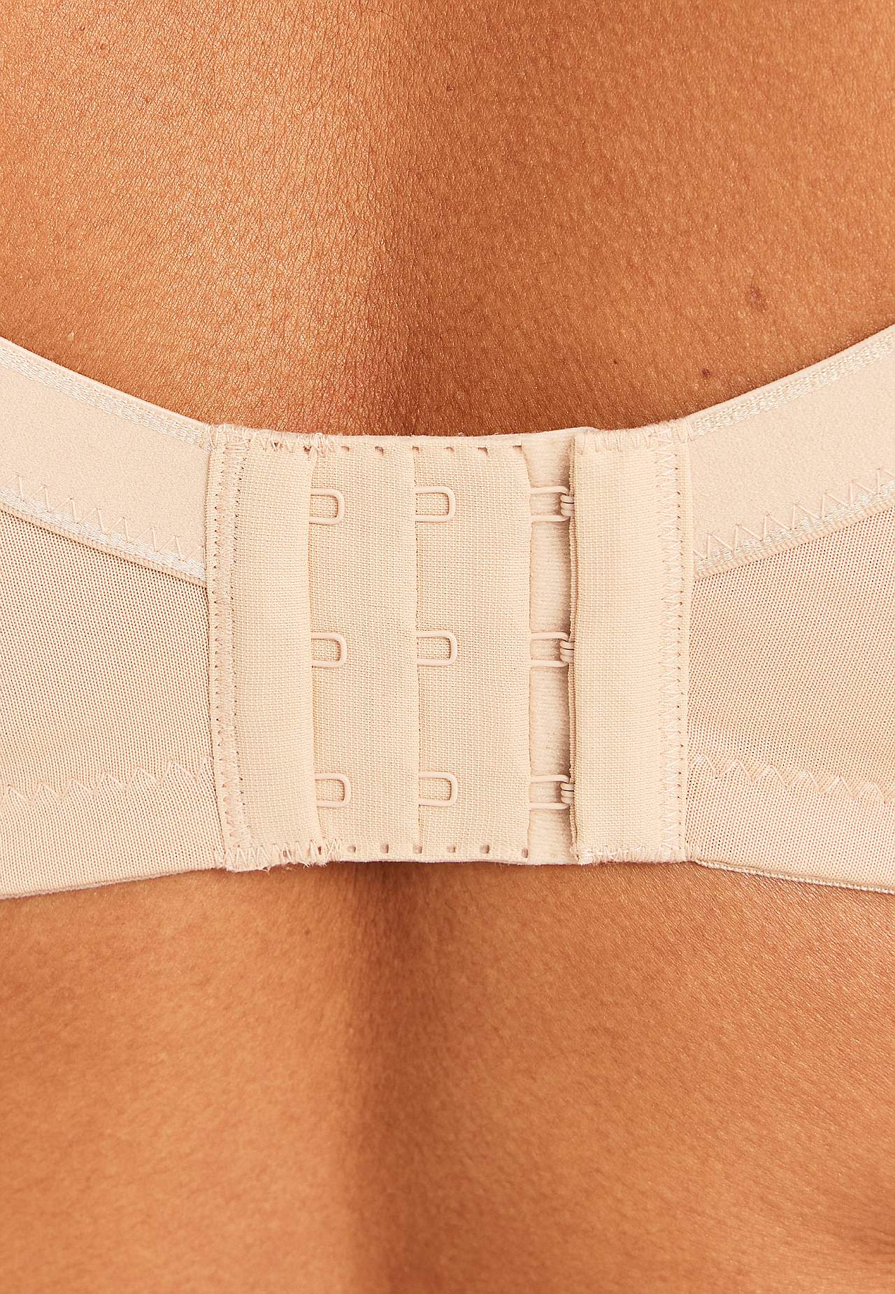 Underwired bra with lace