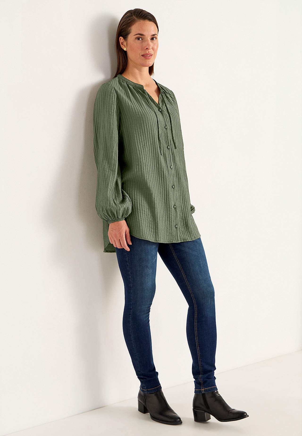 Woven tunic with structure