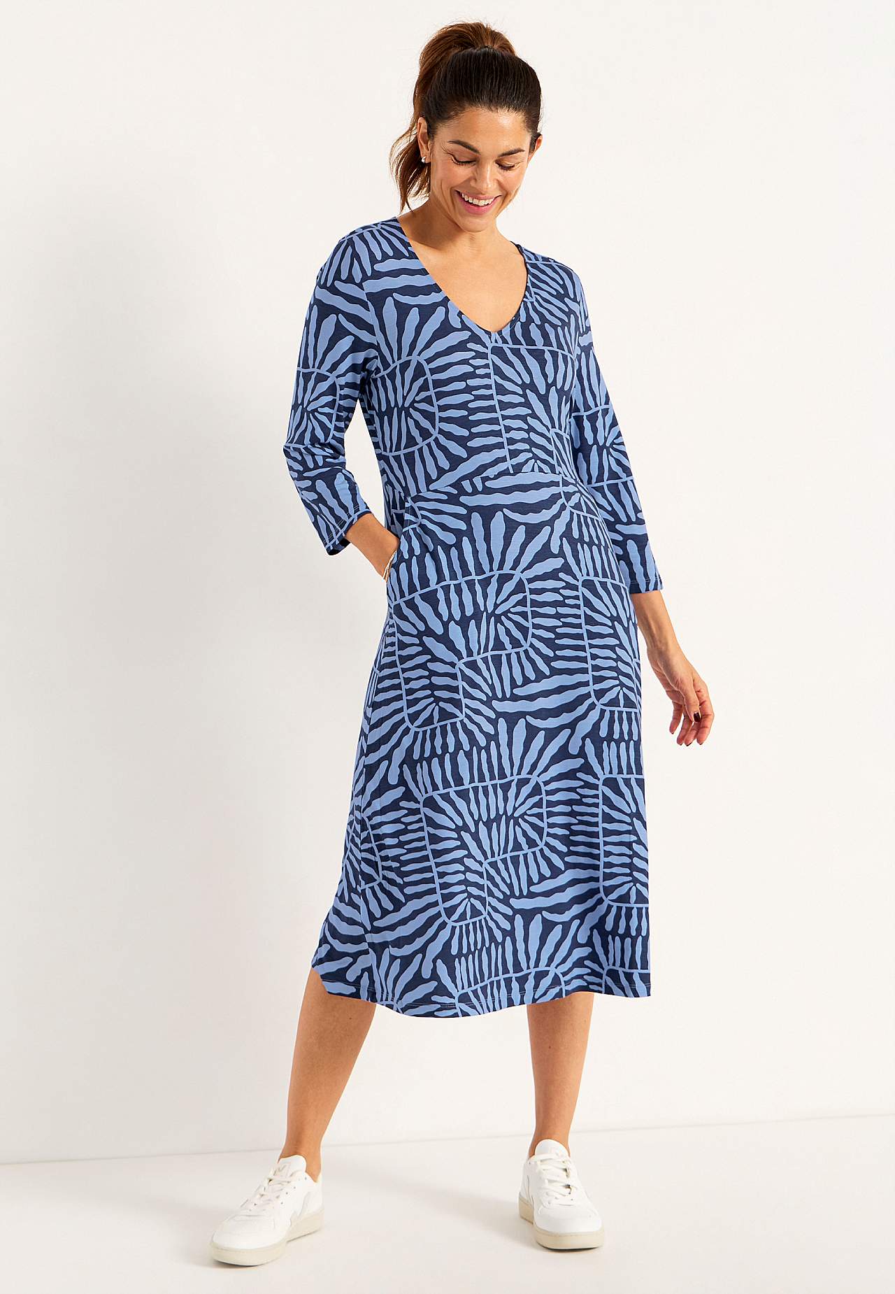 Jersey dress with pockets
