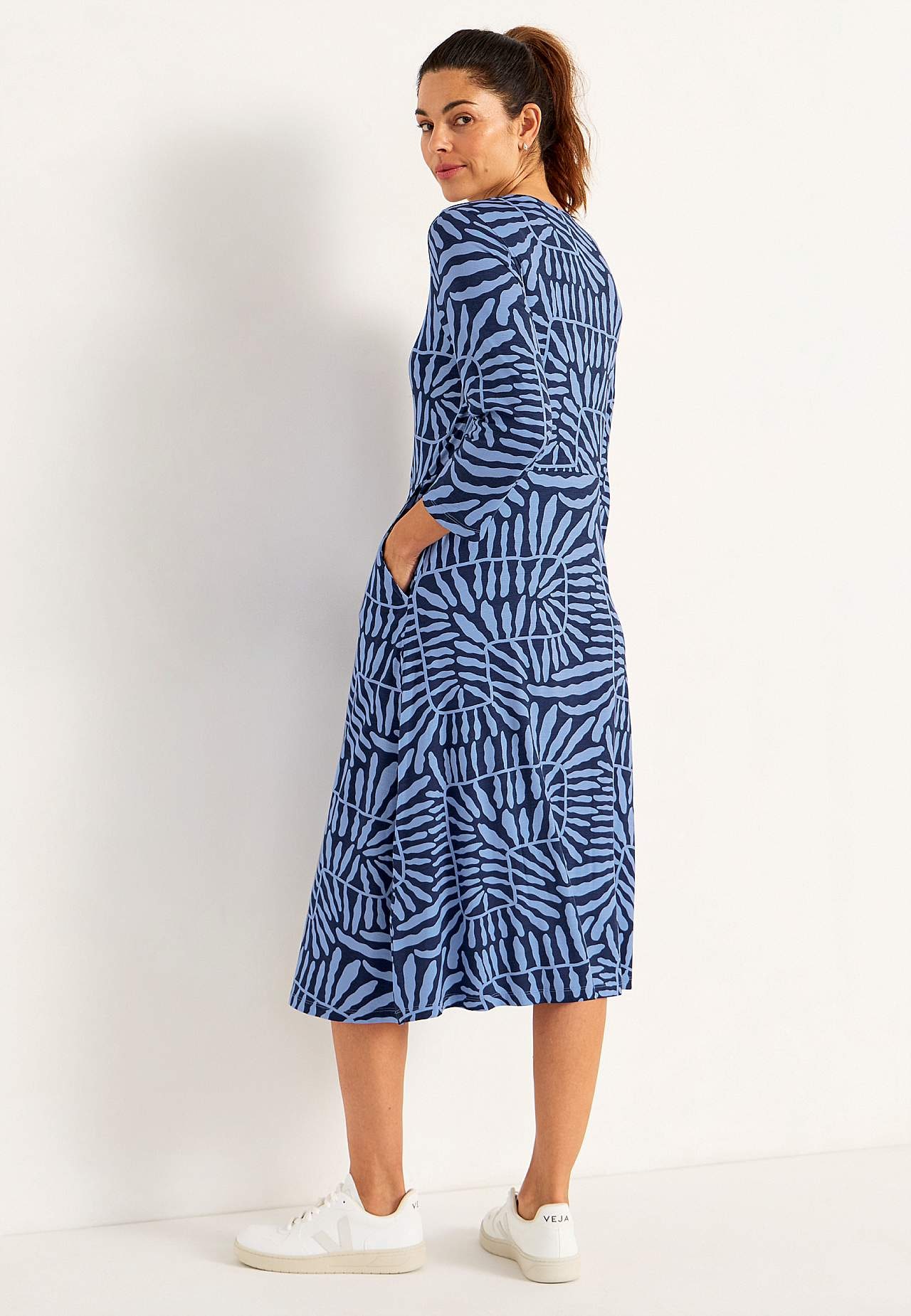 Jersey dress with pockets