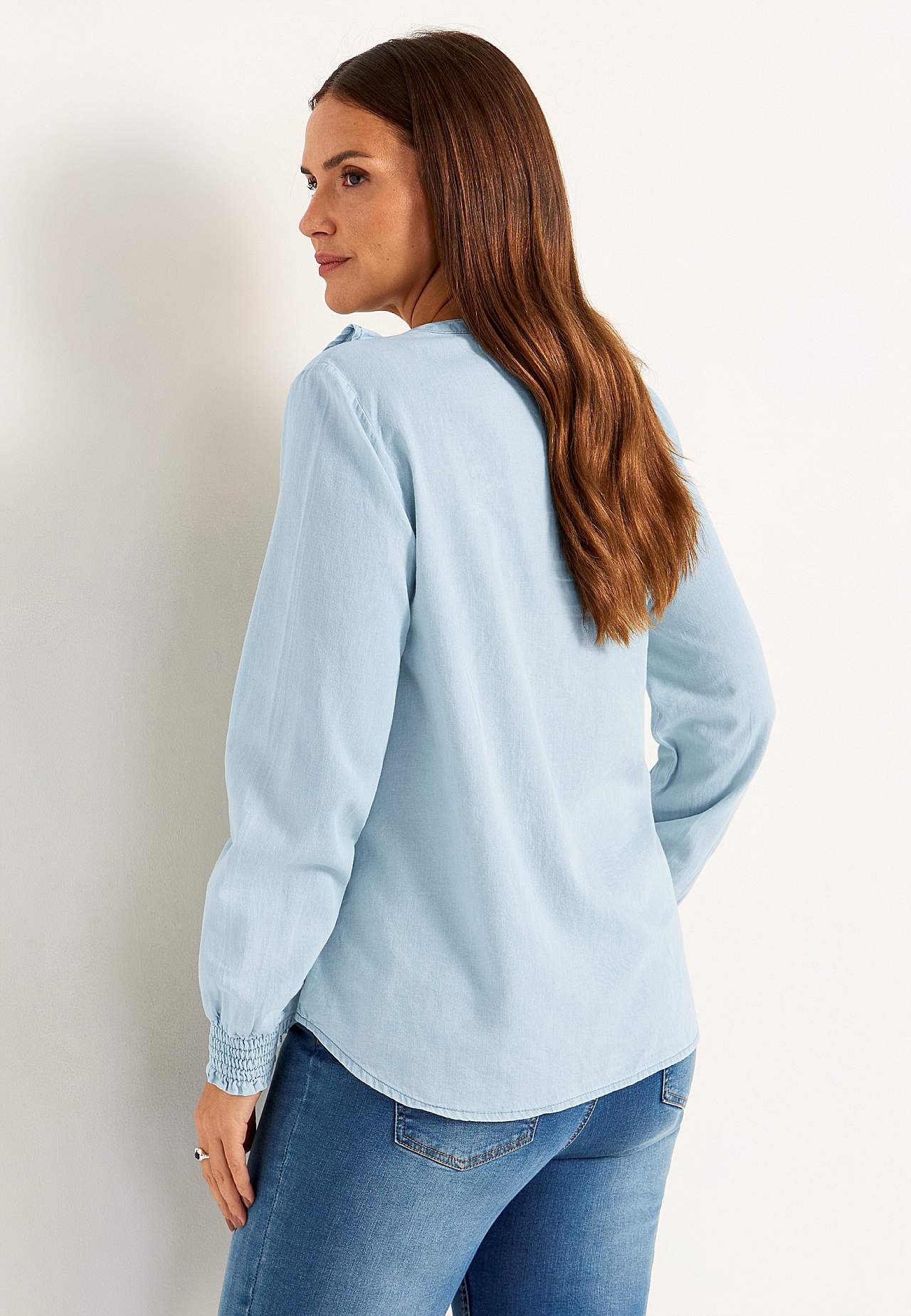 Flounce blouse in denim