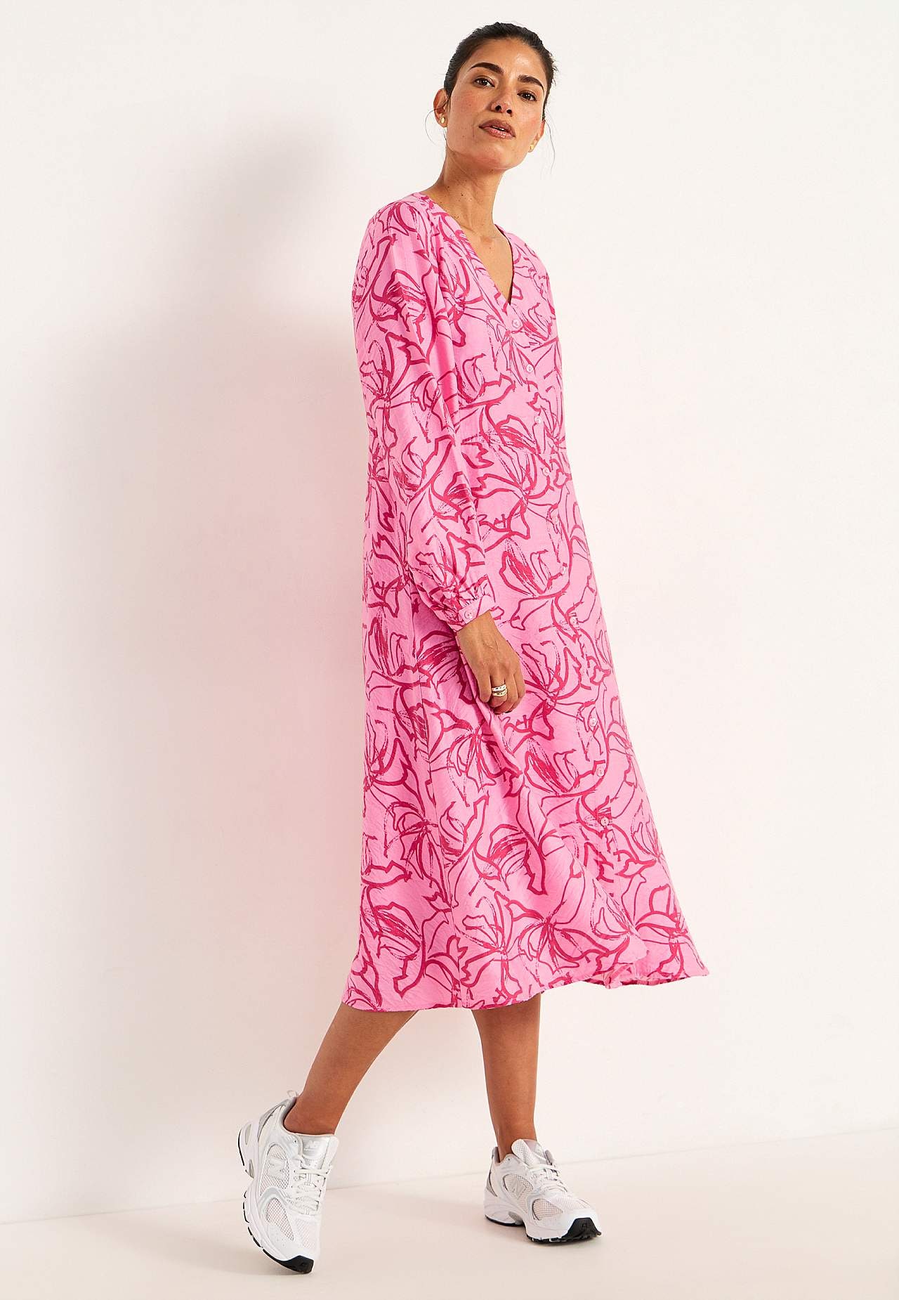Woven dress with buttons