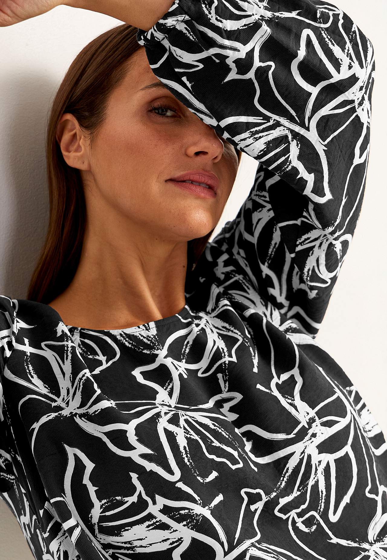Woven, patterned tunic top
