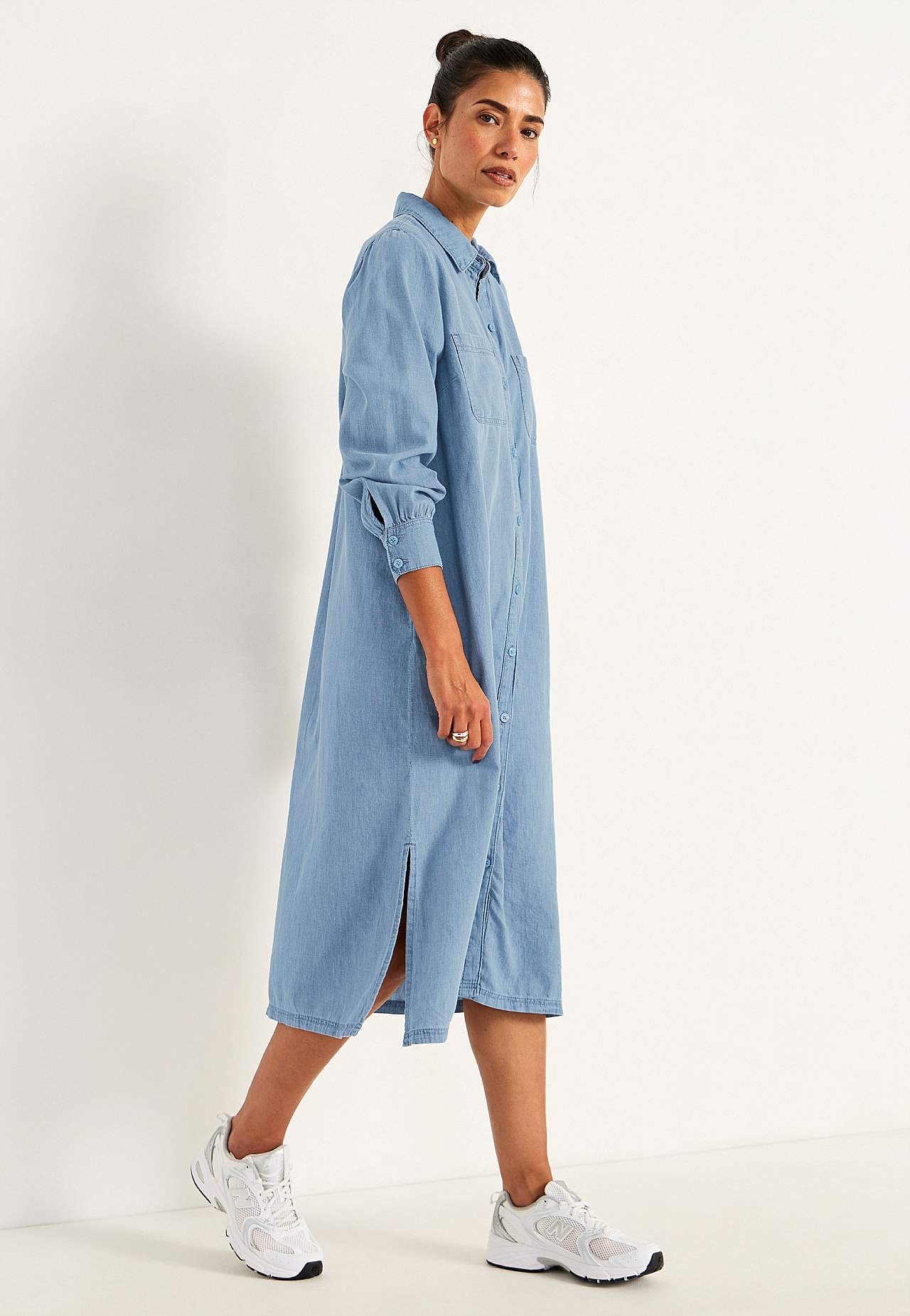 Denim dress with side pockets