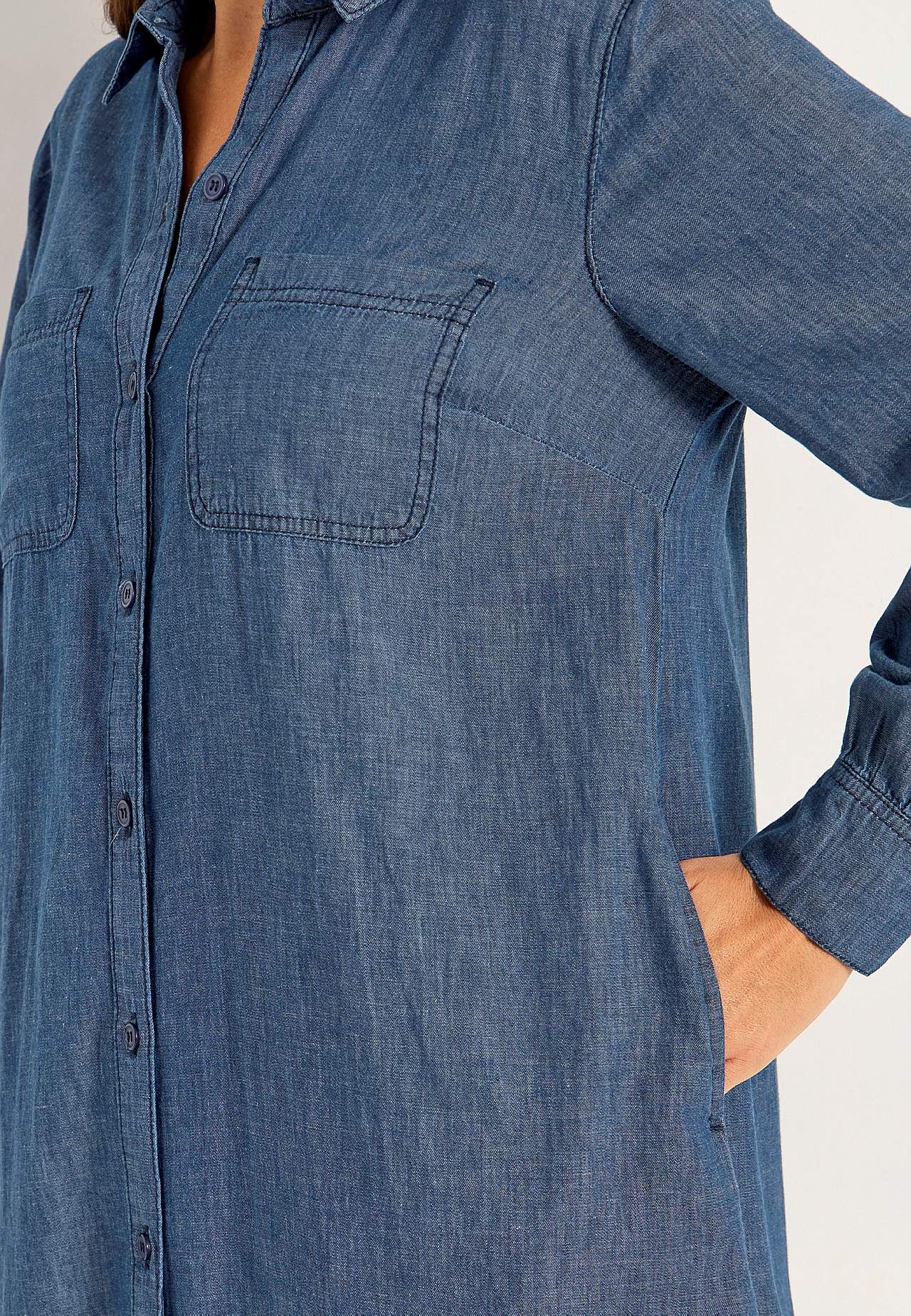 Denim dress with side pockets