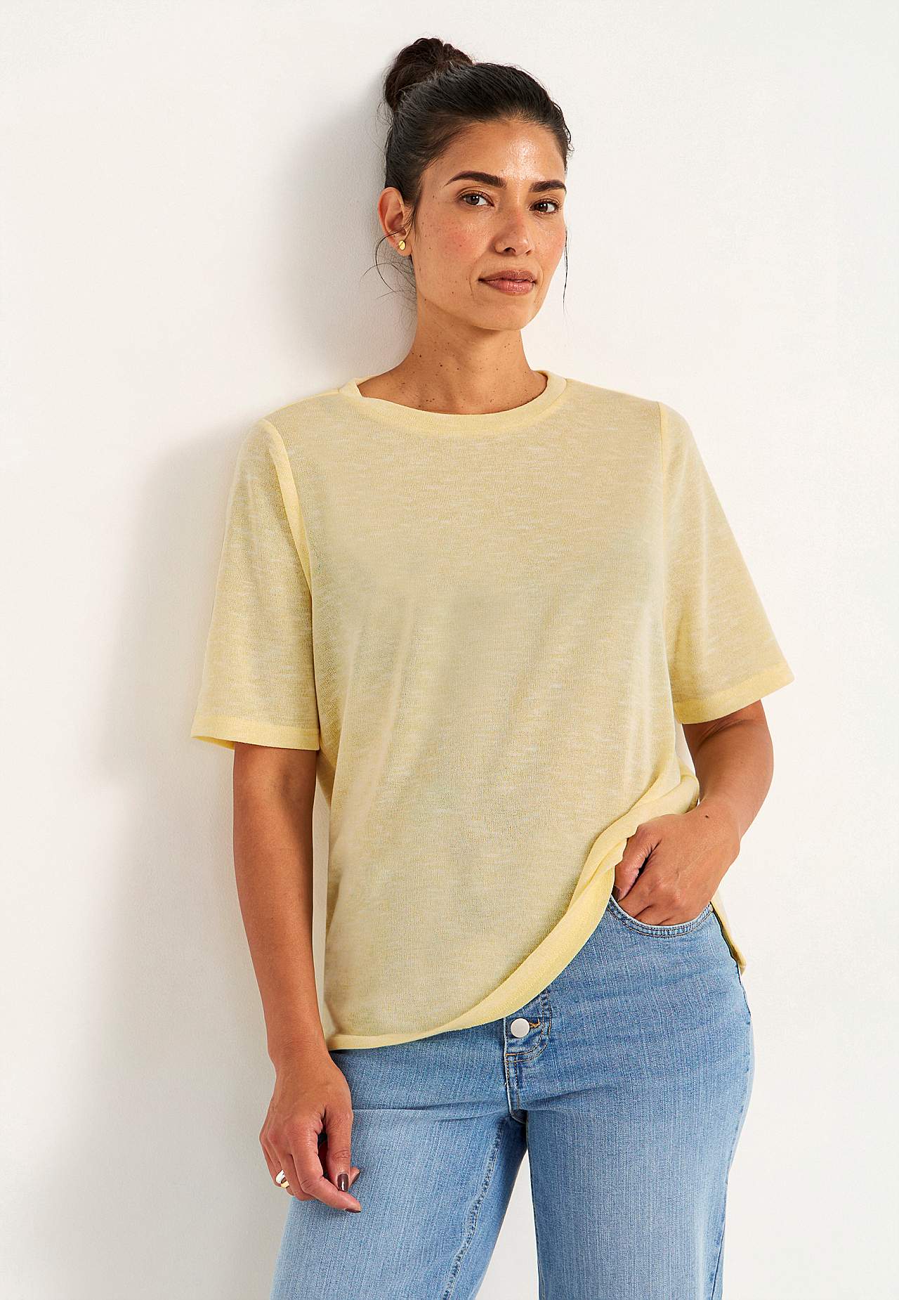 Short-sleeved top