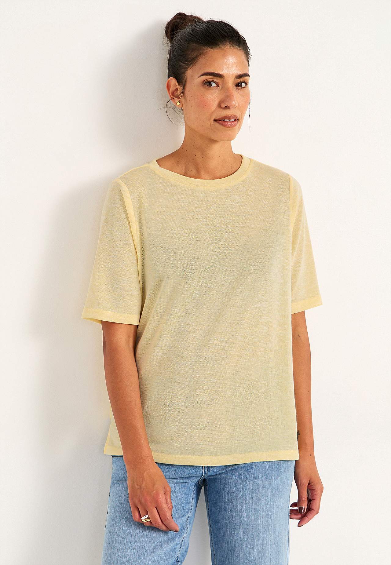 Short-sleeved top