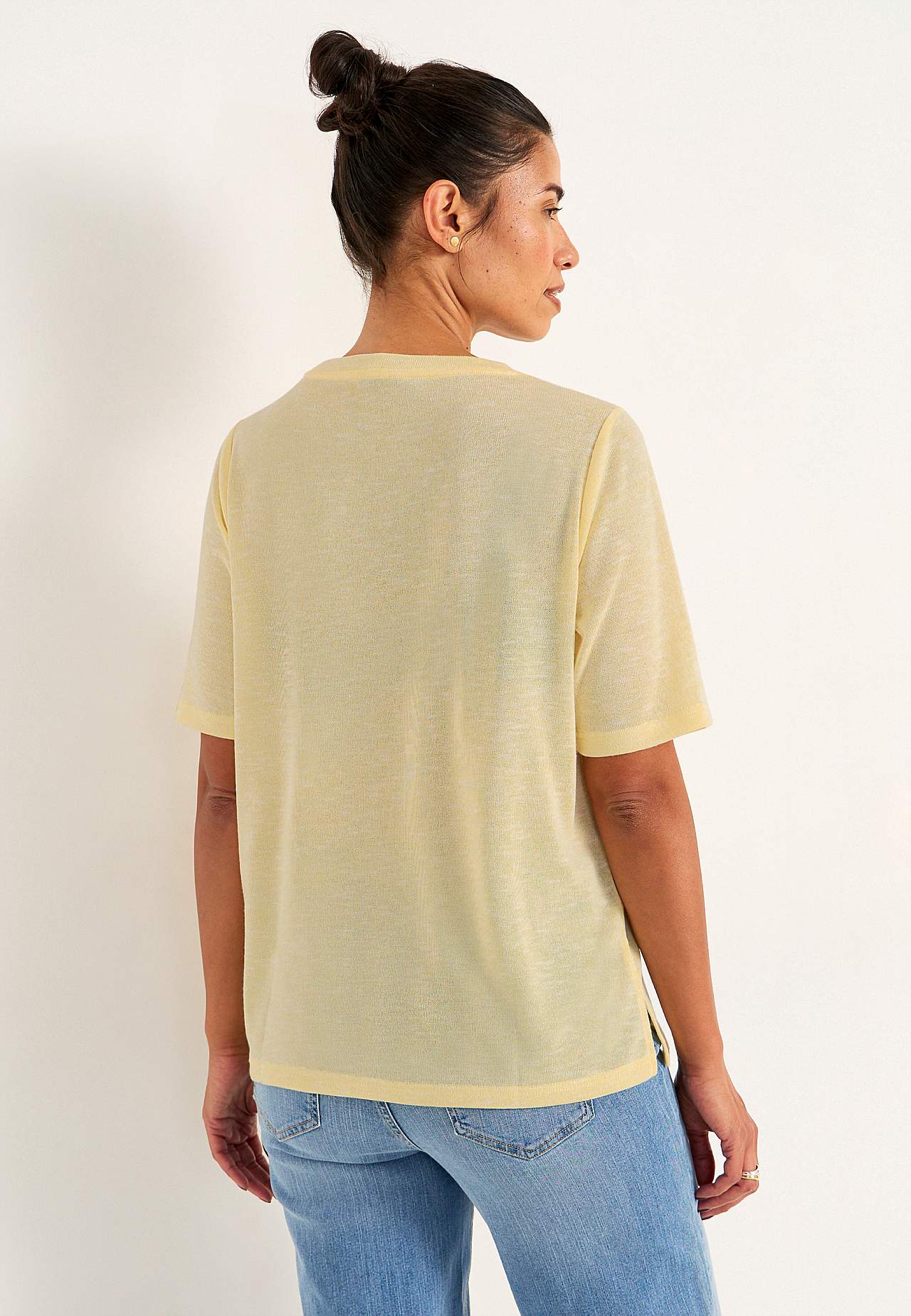 Short-sleeved top