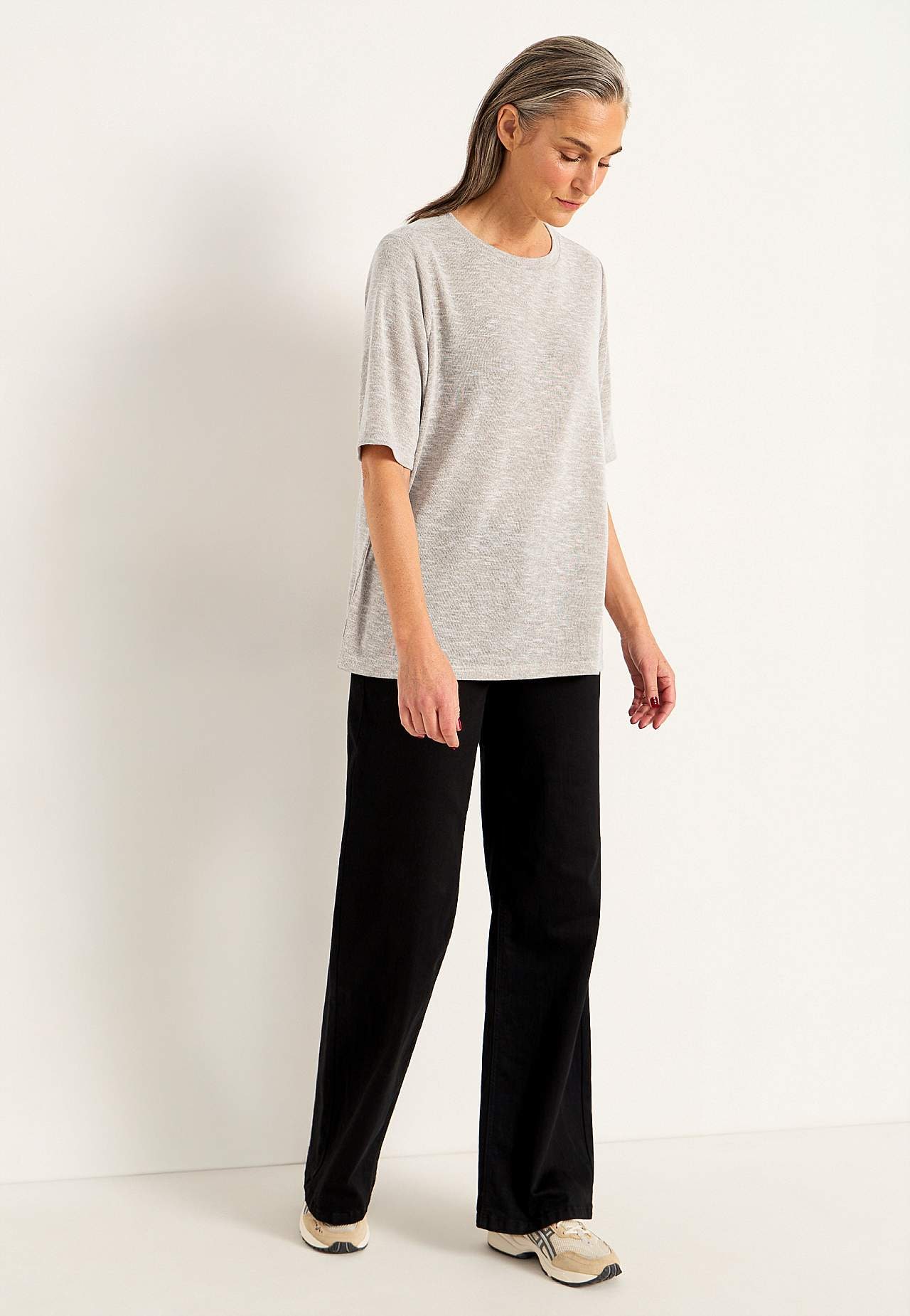 Short-sleeved top